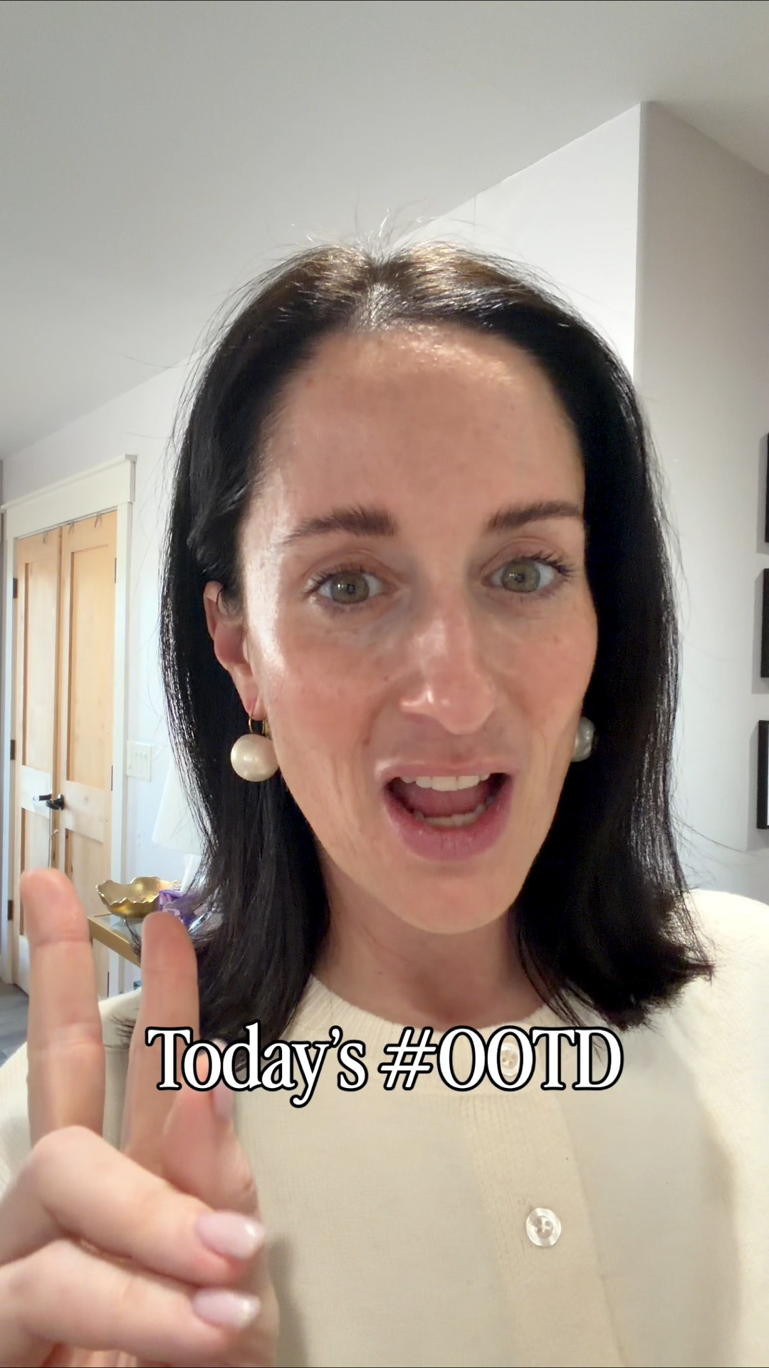 Today’s #OOTD
Cute little beige cropped cardigan by Trendy Queen via Amazon, Quince Relaxed Jeans with Quince Cashmere socks. Paired with my Linny Co earrings, code HBO15 for 15% off. Paired with my little clogs and my quick five minute glow on my face!

#LTKOver40 #LTKootd #LTKgrwm