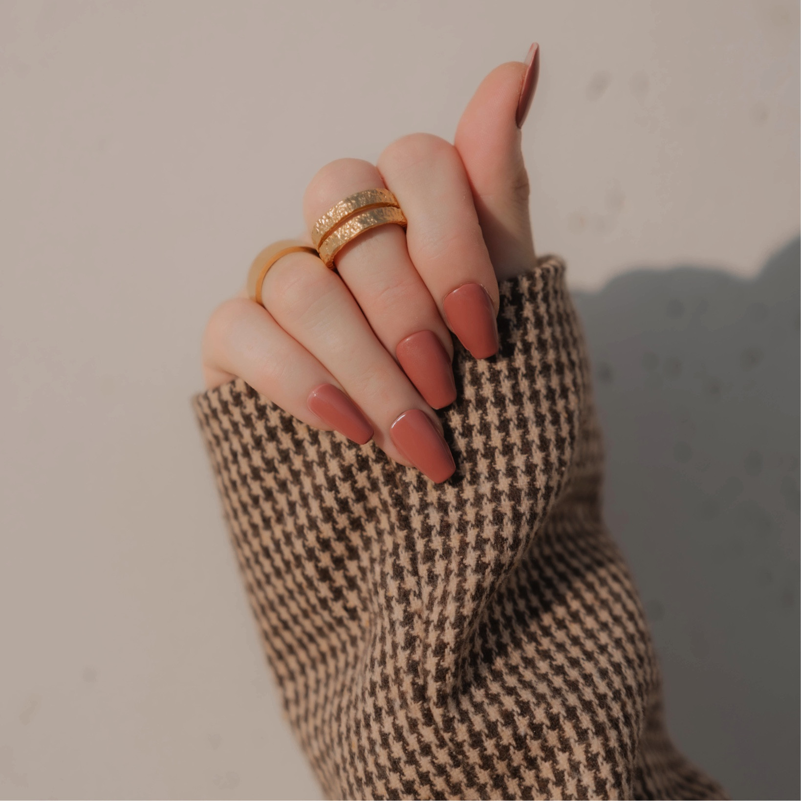 🍂Boycotting boring nails with this GORGEOUS pre-fall shade “Sixth Fix” by @ellamila 🤍

Some of my other go-to shades available @cvspharmacy 🤍:
Spread the Love (orange)
PB Jelly Time (purple)
Pink Sand Beach (bright pink)
Sixth Fix (mauve pink tone)
Dream (light pink) 
Paint the Town Red (dark red)

#ellamila is vegan, cruelty-free, 17-free, made in the USA, and has an wide array of colors to choose from 🤍

shop this look on my @shop.ltk page (🔗 in bio)

 #ellamilaCVS #ad
