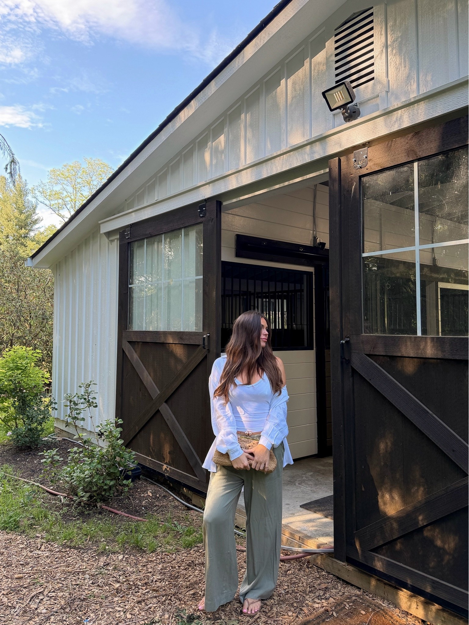sunsets at our barn & the perfect linen fit (psst @Fabletics now has linen, it’s GORGEOUS and great price point!)

#LTKMidsize #LTKmorningroutine #LTKootd