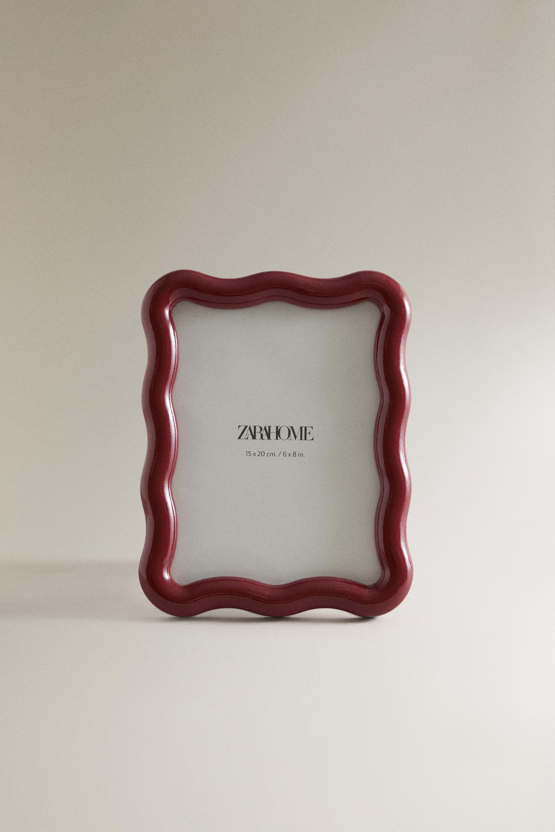 WAVY WOODEN PICTURE FRAME - Red - 9.1 x 7.1 x 0.7 " | Zara US