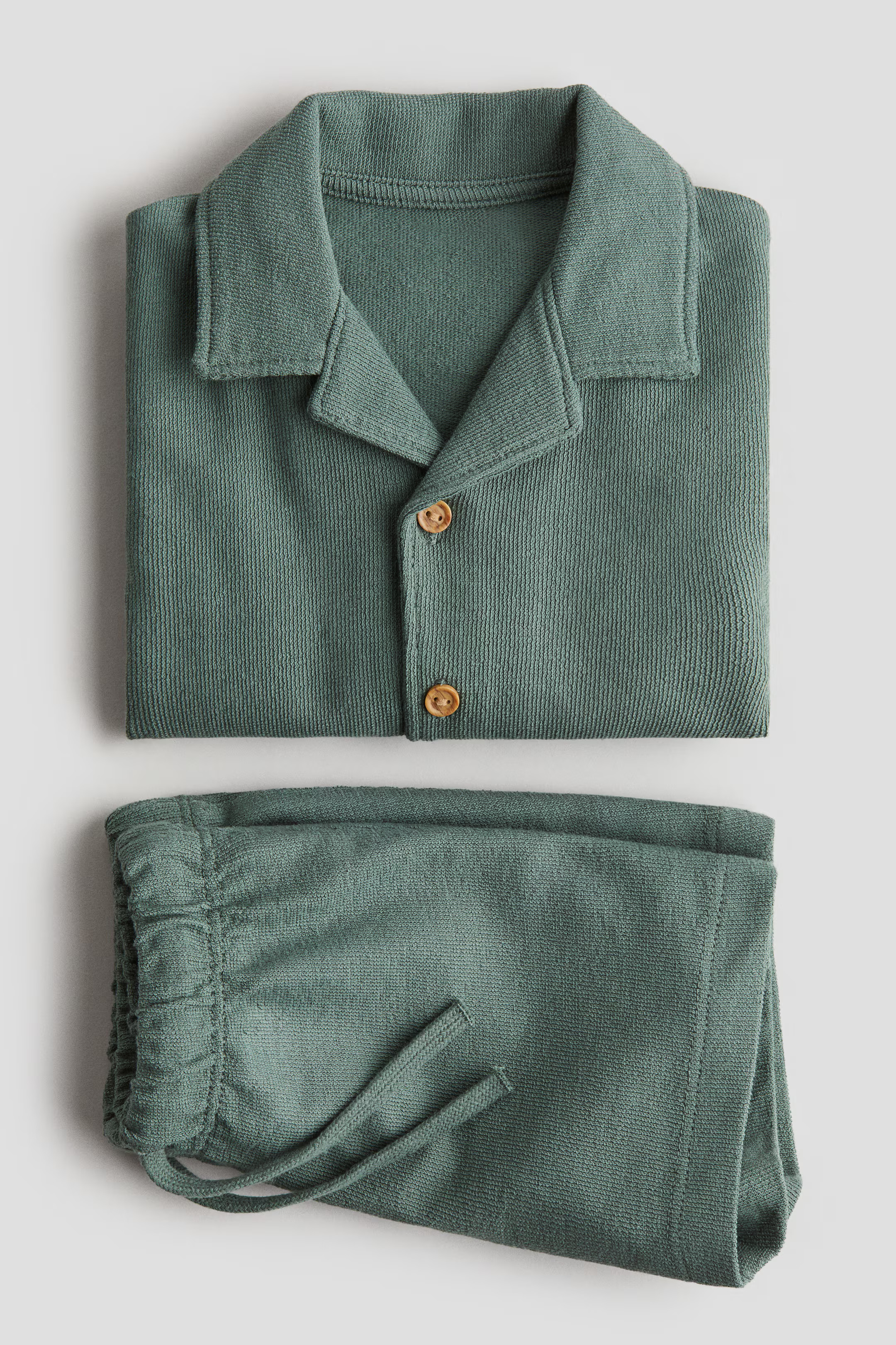 2-Piece Terry Resort Shirt and Shorts Set | H&M (US + CA)