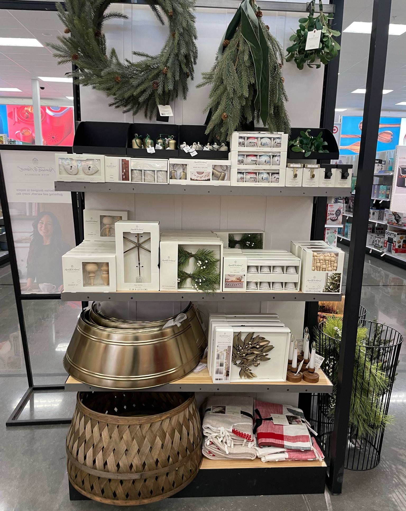 Holiday home decor Christmas 

#LTKhome #LTKHoliday #LTKSeasonal