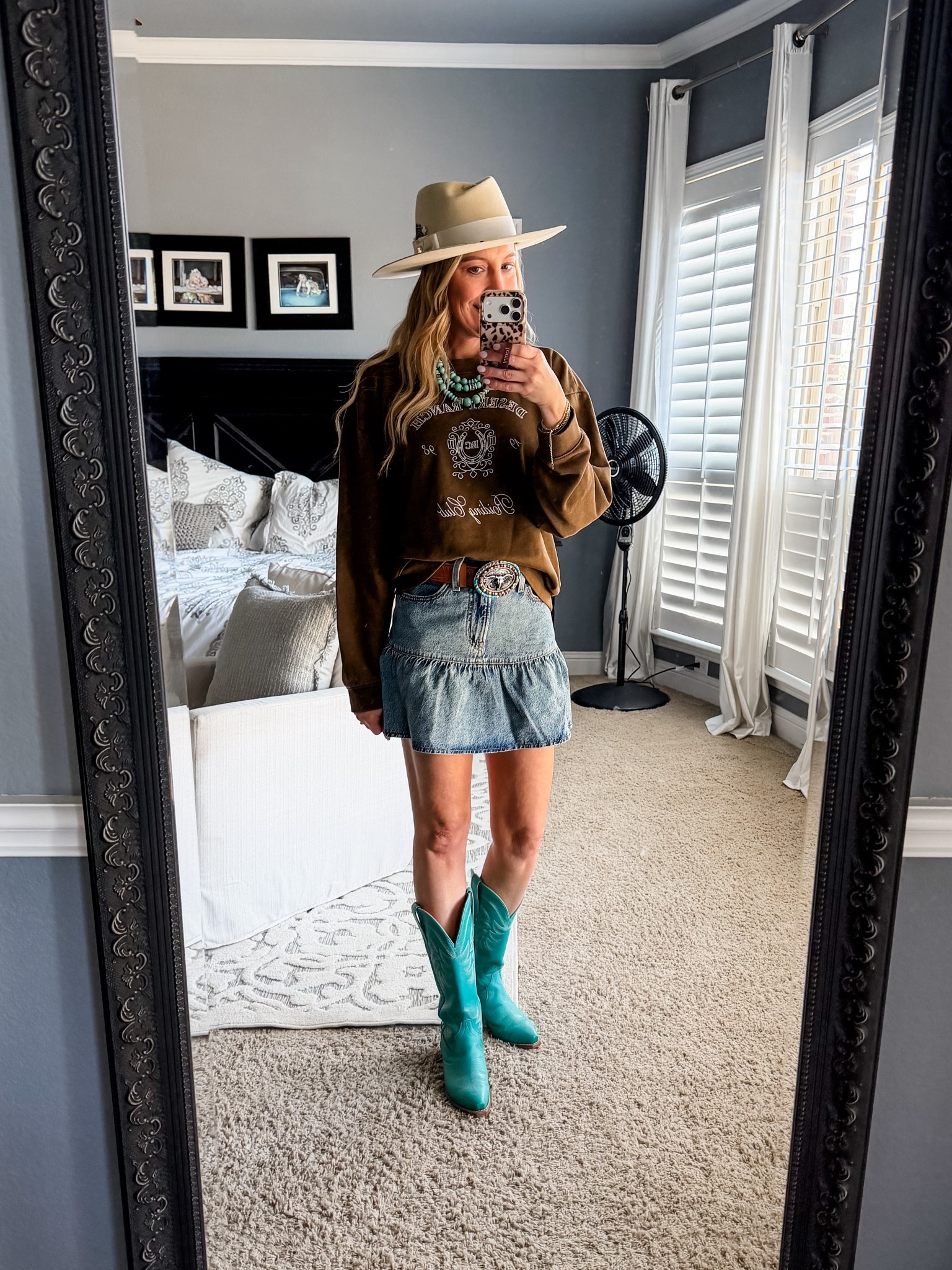 This outfit is so cute! Obsessed with this denim skirt paired with this sweatshirt. Everything runs tts. I’m wearing a medium in the sweatshirt. 

Concert outfit | country concert outfit | rodeo outfit | western outfit | boots | cowboy boots | date night | Nashville outfit | travel | denim skirt | jean skirt| sweatshirt | western belt | spring outfit | hat | cowboy hat | Target @Target 




#LTKootd #LTKSaleAlert #LTKFestival