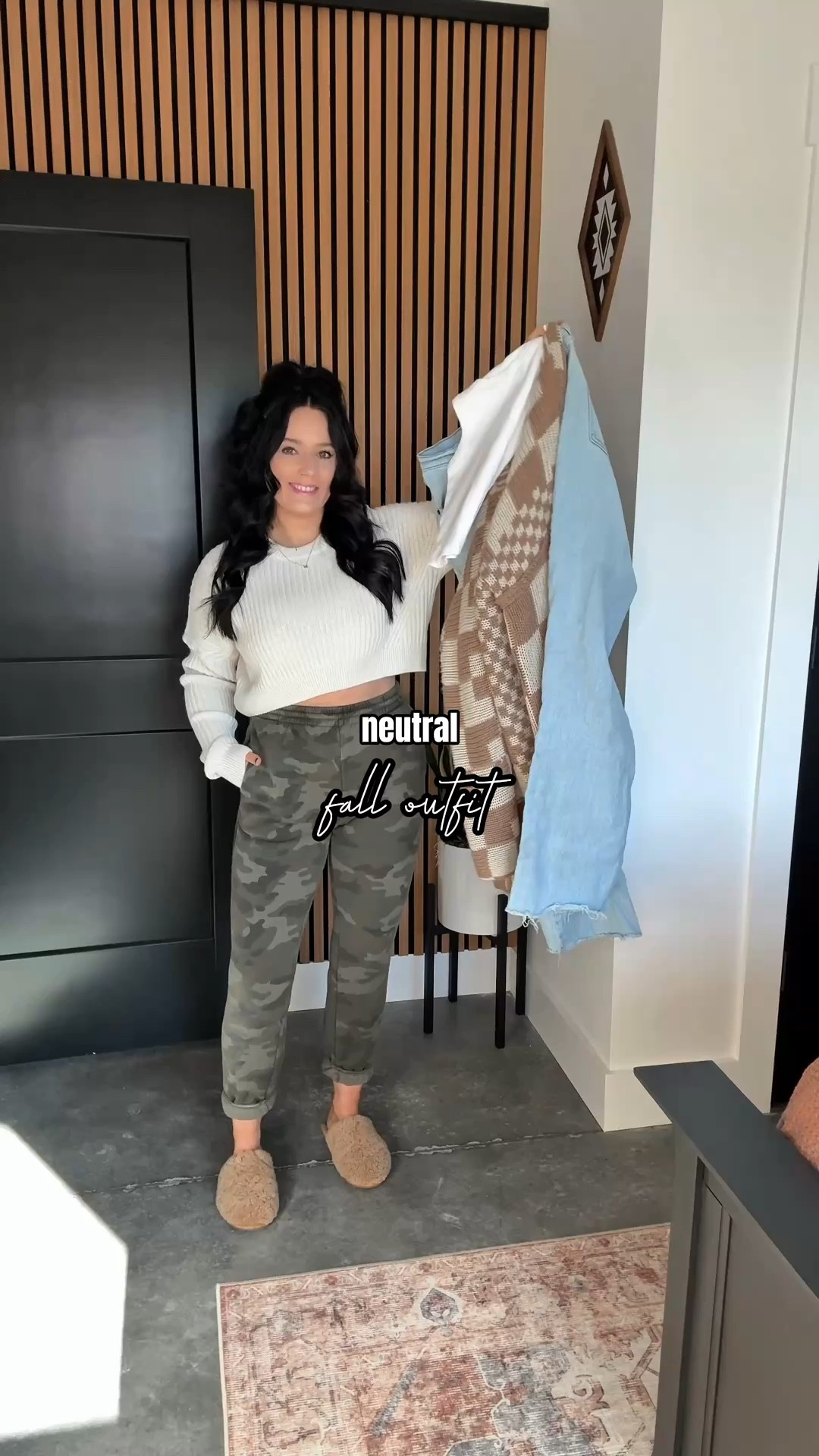 Neutral Fall Outfit 🤍

Tank Top - xs
Cardigan - sized up one to a medium (coffee color)
Jeans - 26

I've already shared this cardigan recently - couldn't help but share it again because that's how much I love it! 👏🏼 I layered it over this must have basic racerback tank top & finished the look with my Abercrombie 90s relaxed jeans & some platform Uggs for the perfect simple fall look. 🤍



#LTKShoeCrush #LTKFindsUnder50 #LTKFindsUnder100