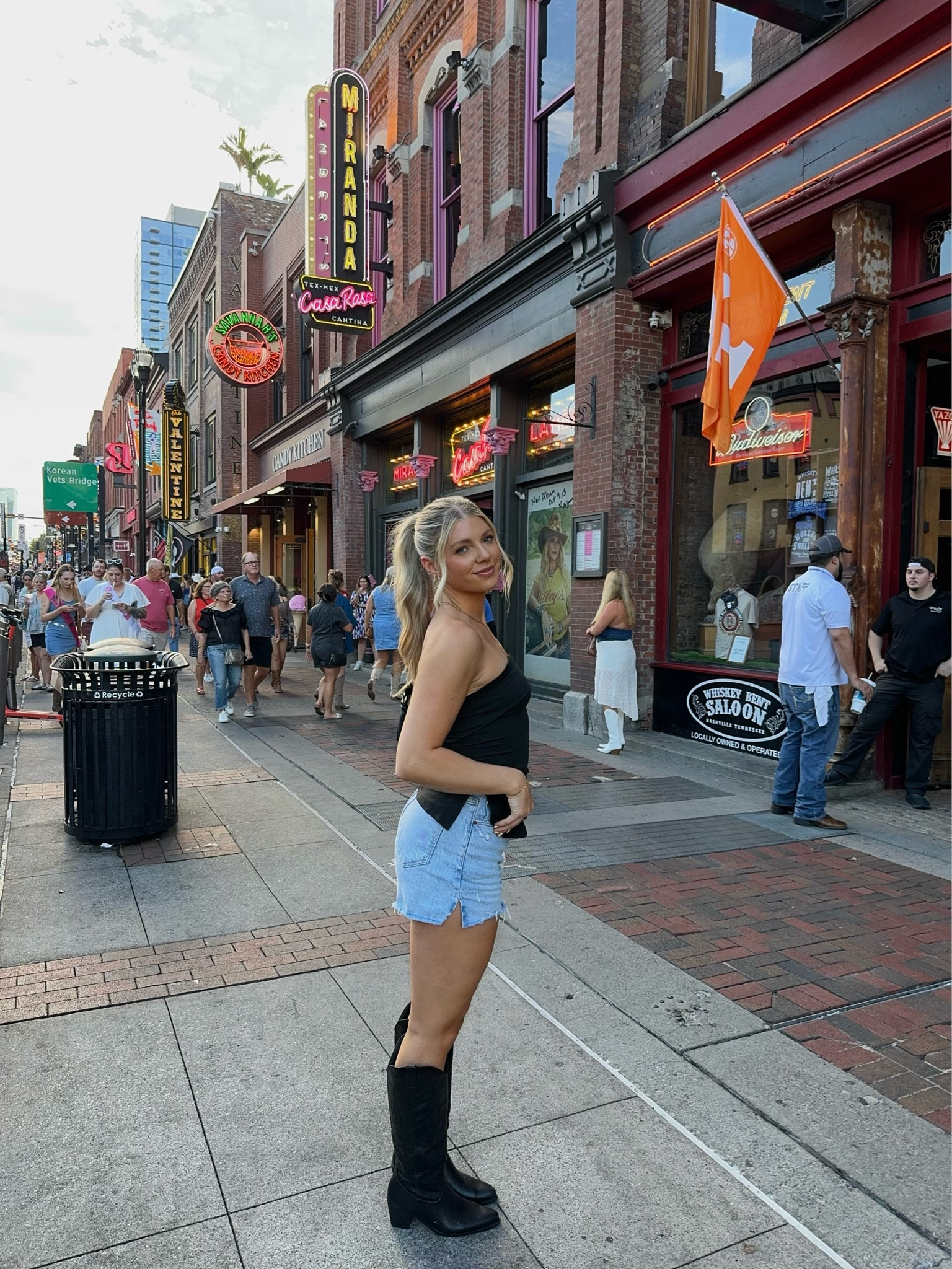 jean short casual outfit cowboy boots 

#LTKSeasonal #LTKFindsUnder50 #LTKFindsUnder100