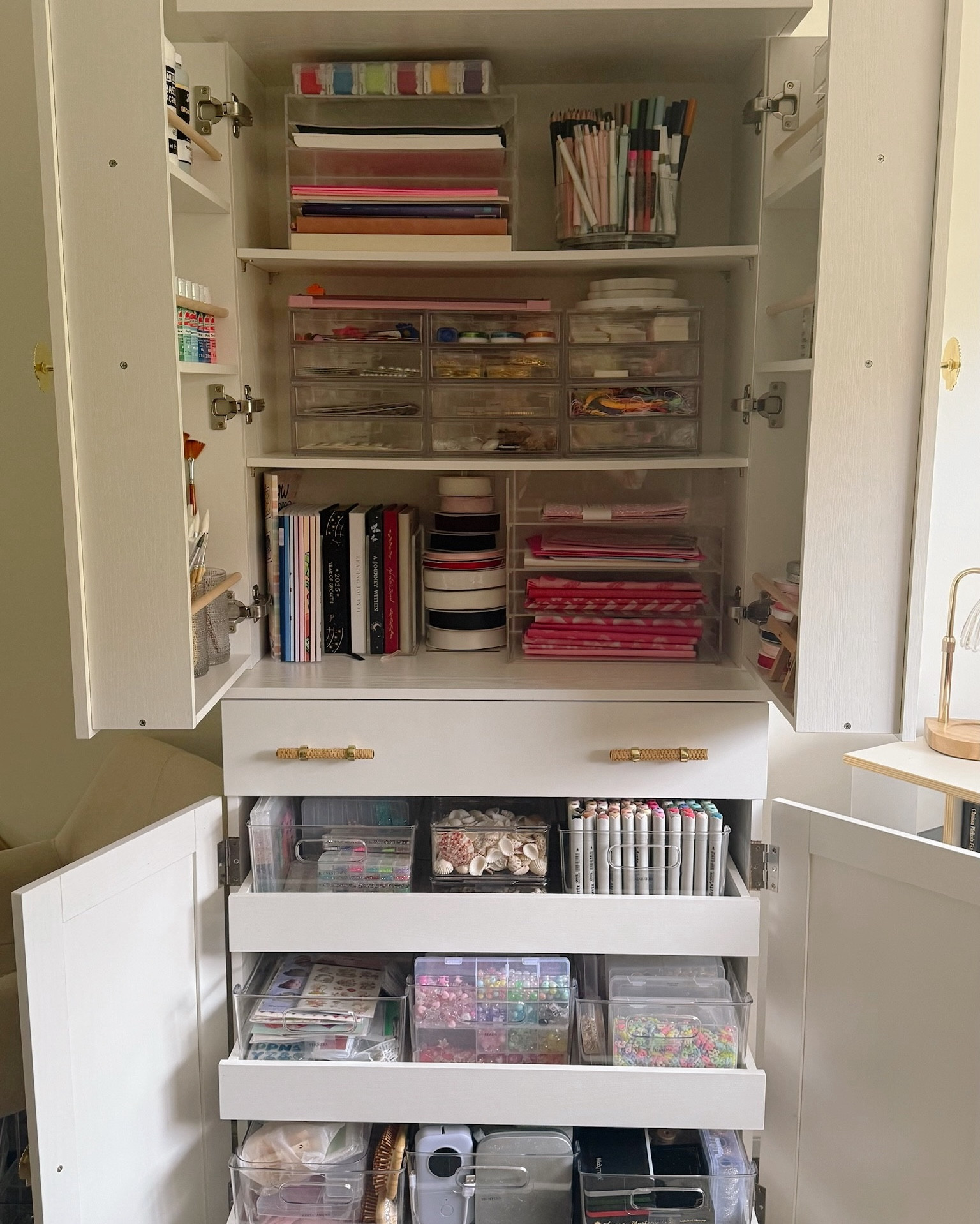 Craft cabinet organization

Craft cabinet, Craft organization, craft supplies, organization project, organizing, organization, organize with me, craft room, craft closet, craft pantry, amazon finds, amazon organization, amazon organization finds, amazon organizers, organization tips, organizations tricks, organization ideas, organization inspo, helpful organizers 

#LTKHome #LTKKids #LTKFamily