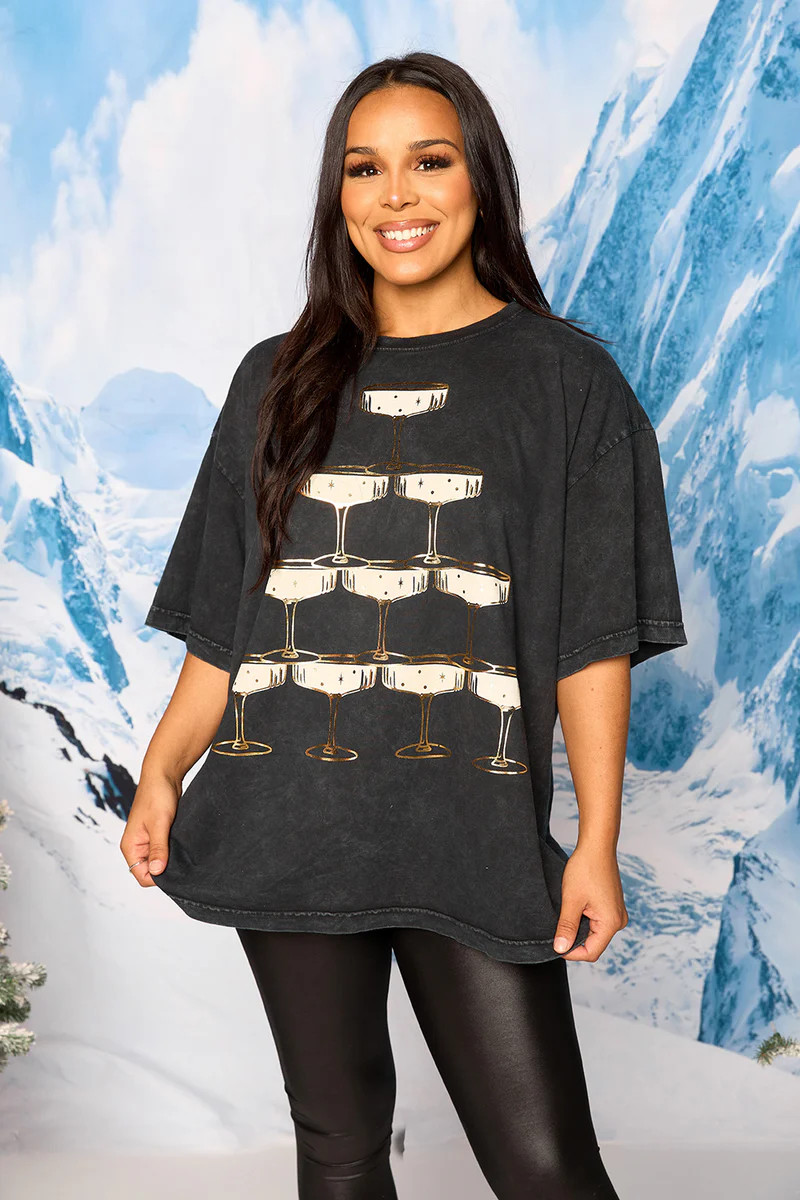 BuddyLove | Travis Oversized Graphic Tee | Champagne Showers | BuddyLove