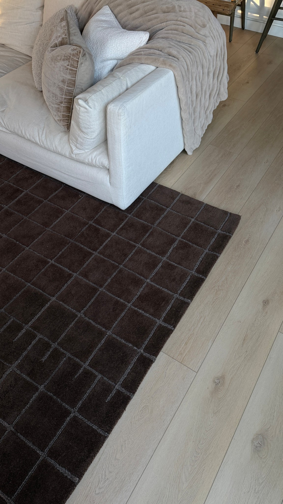 New beautiful rug that’s actually affordable! 

Chocolate brown rug 
Wool brown area rug 
Living room rug 
Best rug 

#LTKStyleTip #LTKSeasonal #LTKHome