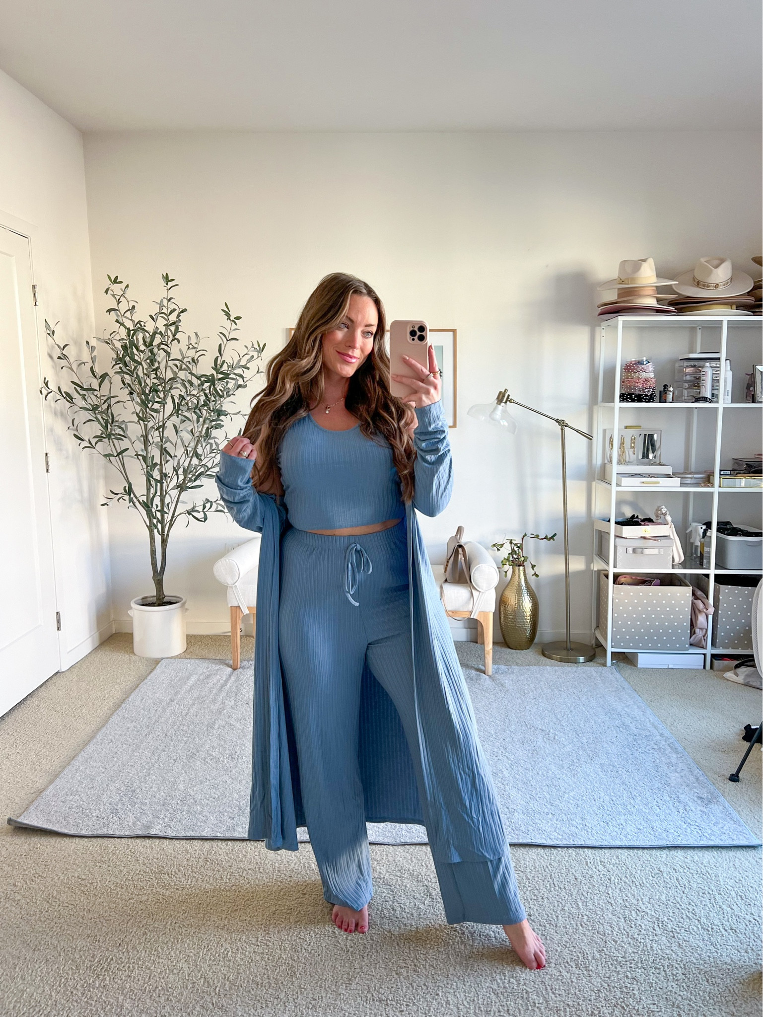 Amazon three piece loungewear 💙🤍
It’s stretchy and soft, I’m wearing a large✨

#LTKmidsize #LTKfindsunder50