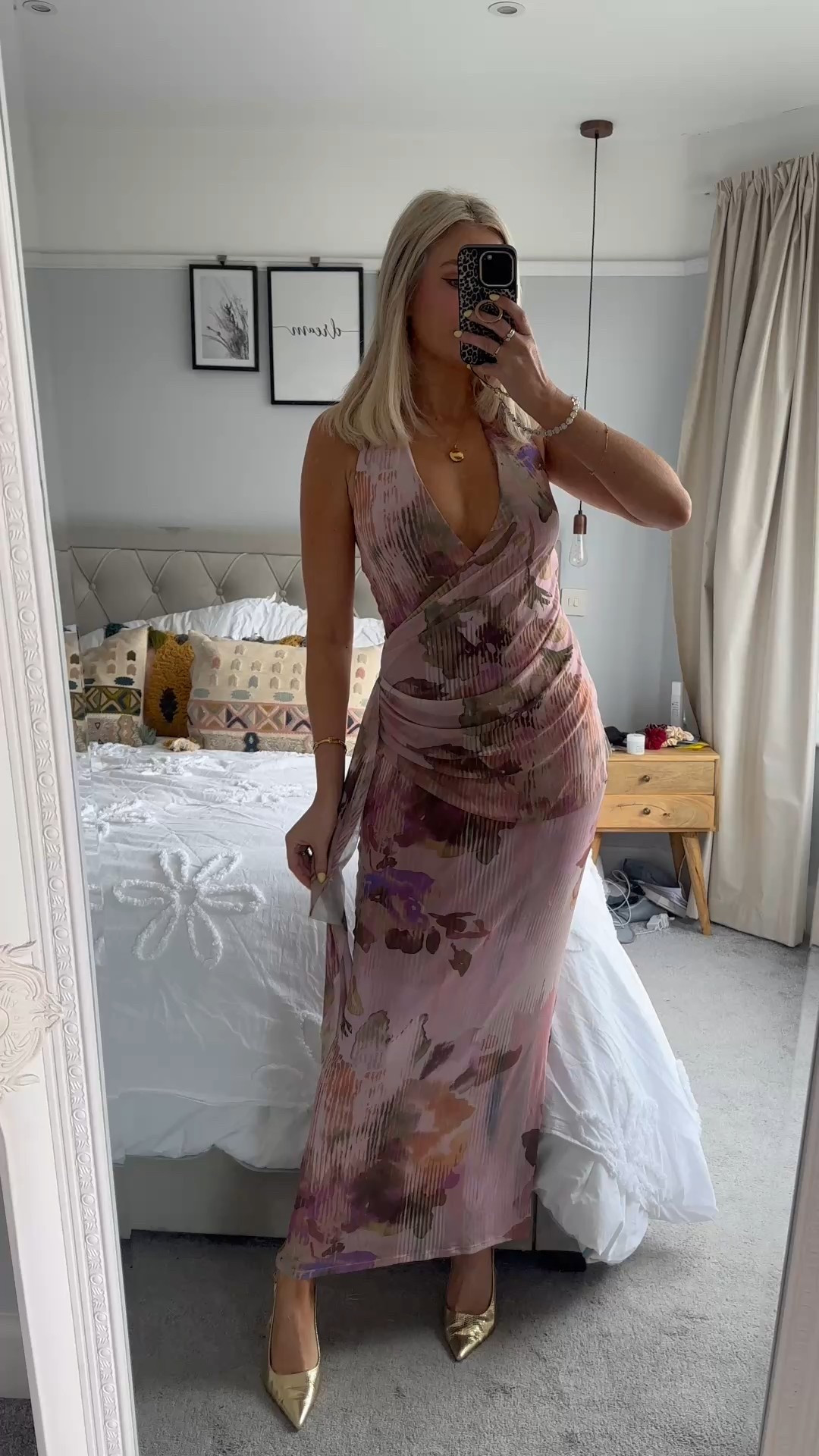 Love this dress 😍

Maxi dress, holiday dress, outfit inspo