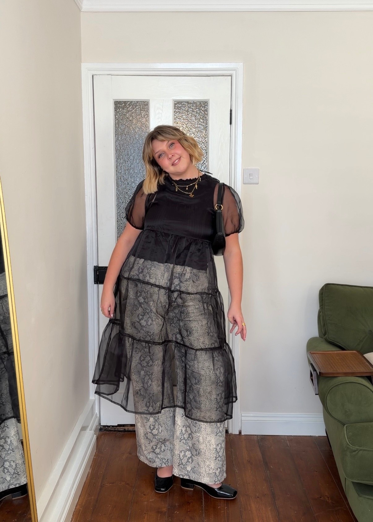 Midsize nye outfit idea featuring jeans and a cute top. 

#LTKmidsize #LTKfestive #LTKwinter