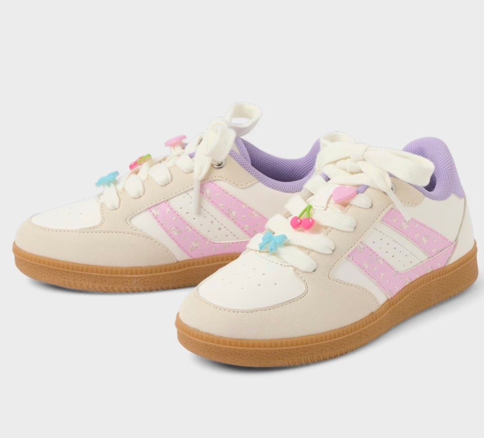 How cute are these girls shoes? Currently 50% off with code EXTRA50

#LTKSeasonal #LTKSaleAlert #LTKKids