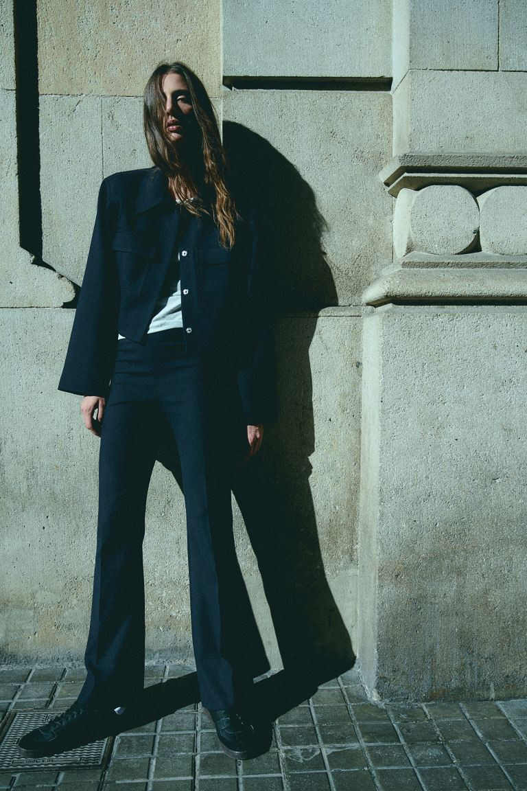 Pantalon évasé en twill - Bleu marine - FEMME | H&M FR | H&M (FR, IT, ES, PT, BE)
