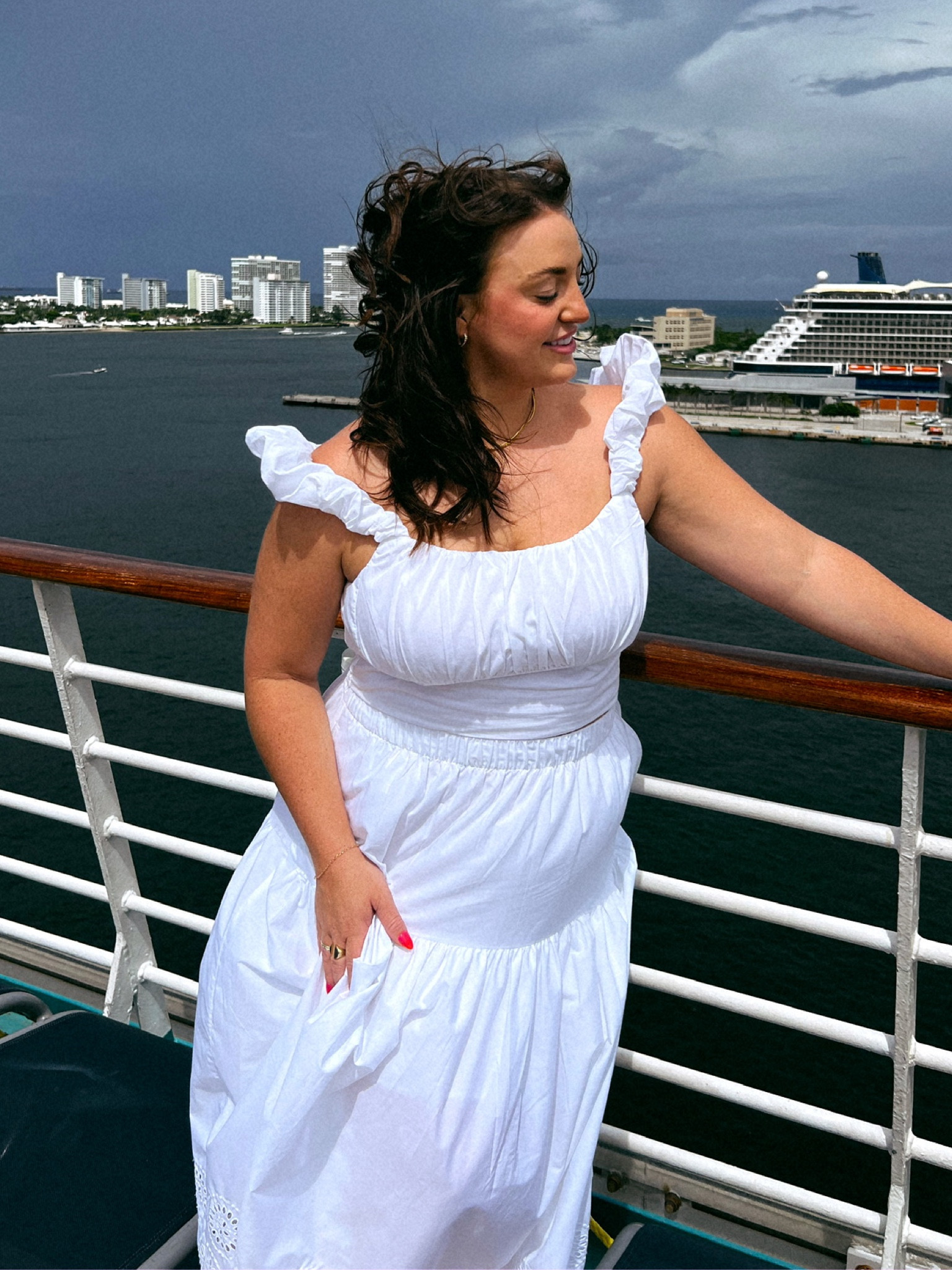 Cruise summer vacation outfit! White dress 