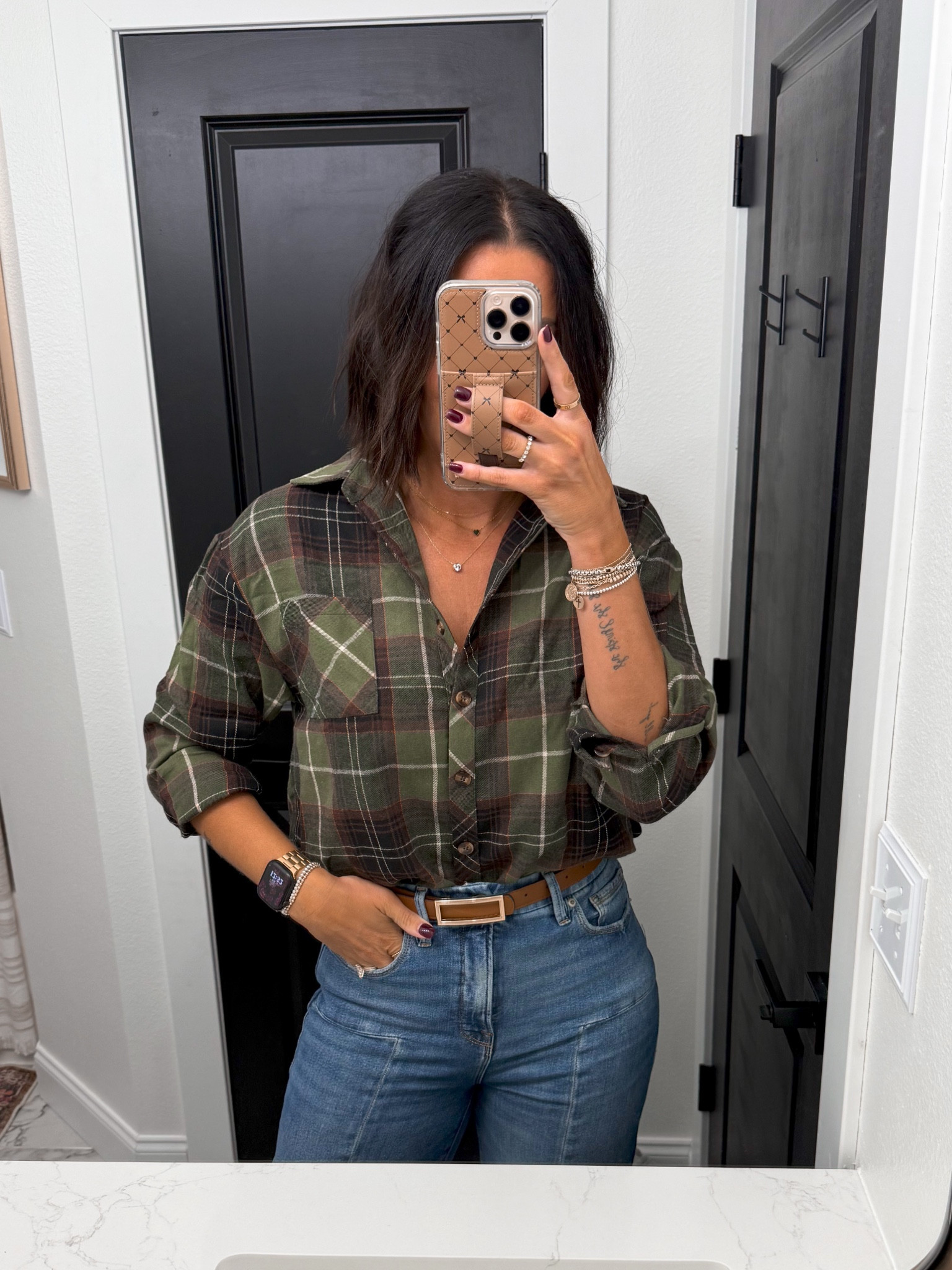 Flannel-medium
Belt-medium
Jeans-6
Boots-7.5
Walli case-code JESSAJO

#LTKShoeCrush #LTKFindsUnder50 #LTKStyleTip