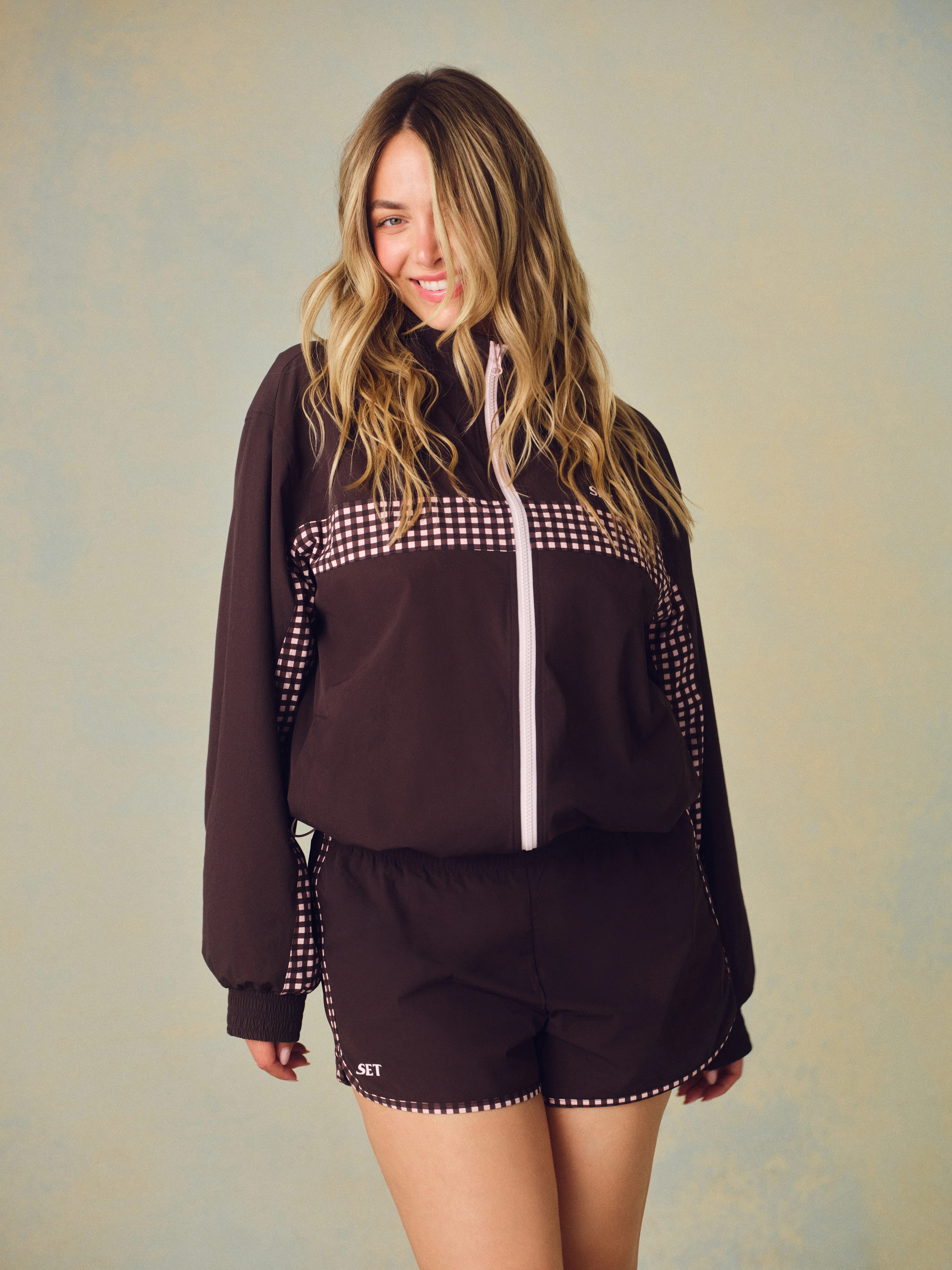 NYLON TRACK GINGHAM PANEL JACKET - DRIFTWOOD | SET Active