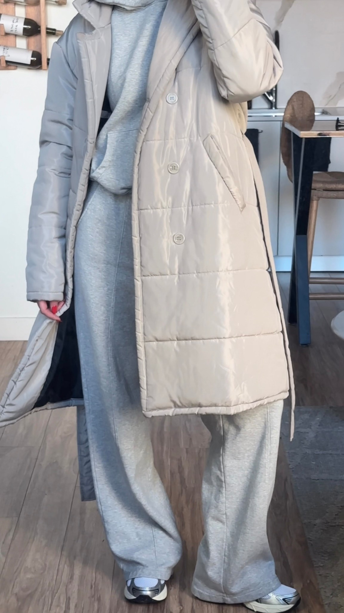 styling my grey sweat set from gap 

#LTKTravel #LTKFindsUnder100 #LTKActive