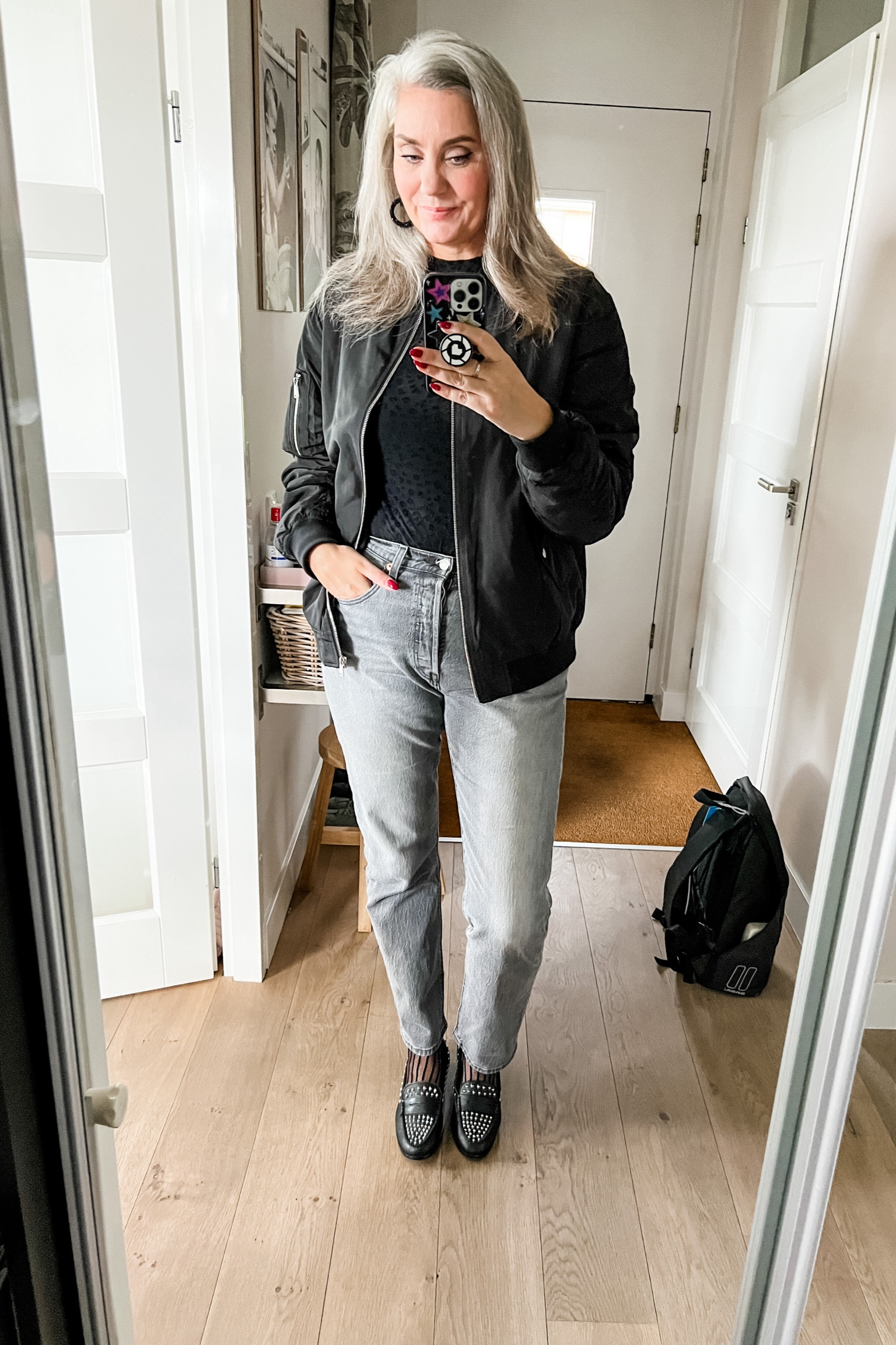 Ootd - Friday
Black Friday = Black look 😜. Long Tall Sally bomber jacket. Leopard mesh top, grey Levi’s 501 jeans, net socks and studded loafers (really old Zara).



#LTKeurope #LTKmidsize #LTKover40