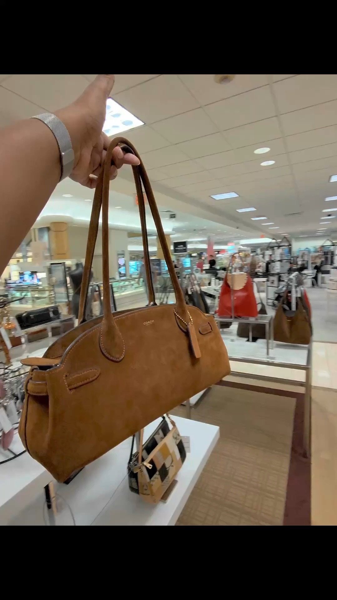 COACH Empire Bag on Sale | Over 50% Off Luxury Designer Handbag Deal

The COACH Empire Bag is officially on sale for over 50% off the original price, and this is one of the best luxury handbag deals I’ve seen. If you’ve been waiting to add a timeless Coach handbag to your collection, now is the perfect time. This suede beauty is stylish, spacious, and selling fast. Shop before it’s gone!

#CoachEmpire #CoachBag #CoachSale #LuxuryHandbags #DesignerBagDeals