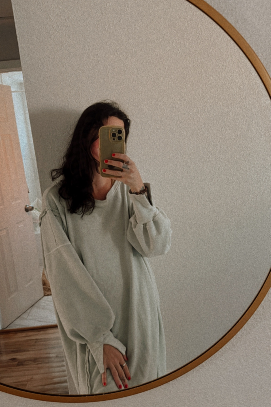 Sweatshirt dressssss a LIVE IN 🕊️

#LTKSeasonal #LTKStyleTip #LTKBump