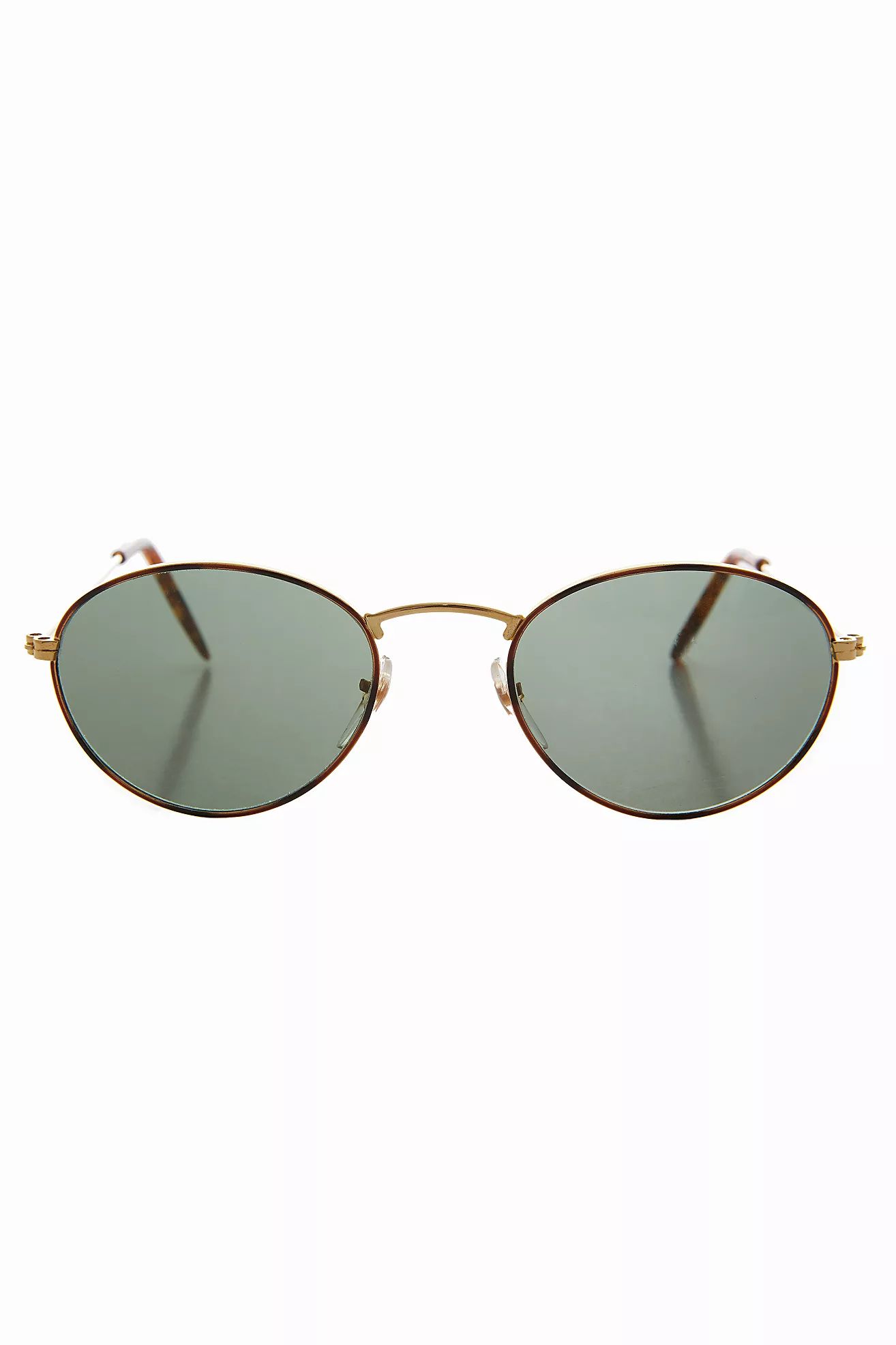 Vintage Dove Sunglasses Selected by Sunglass Museum | Free People (Global - UK&FR Excluded)