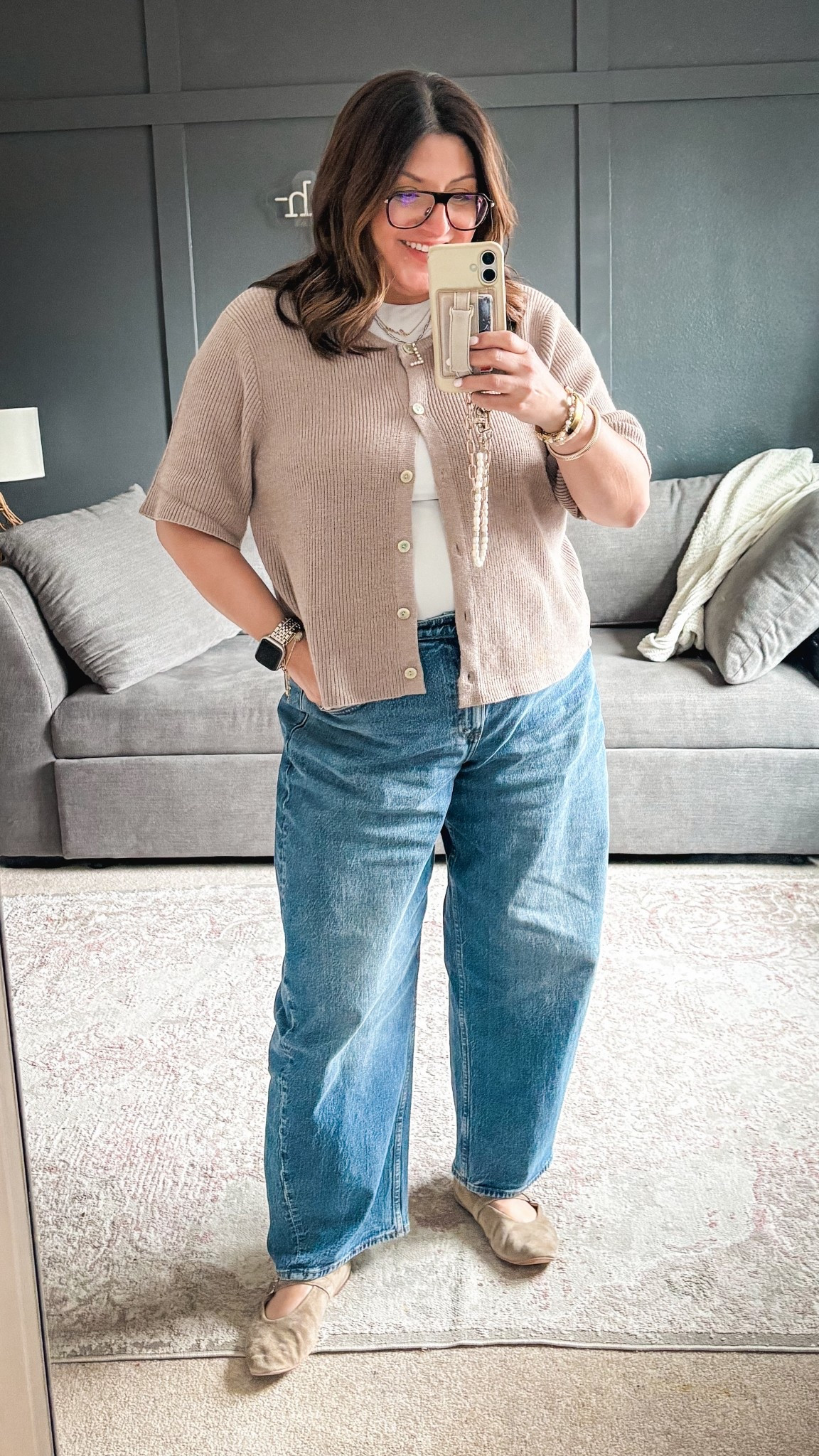 Today’s look:
Amazon cardi - XL
A&F tee - L
A&F barrel jeans -33
Steve Madden flats 

#LTKMidsize #LTKOver40 #LTKootd