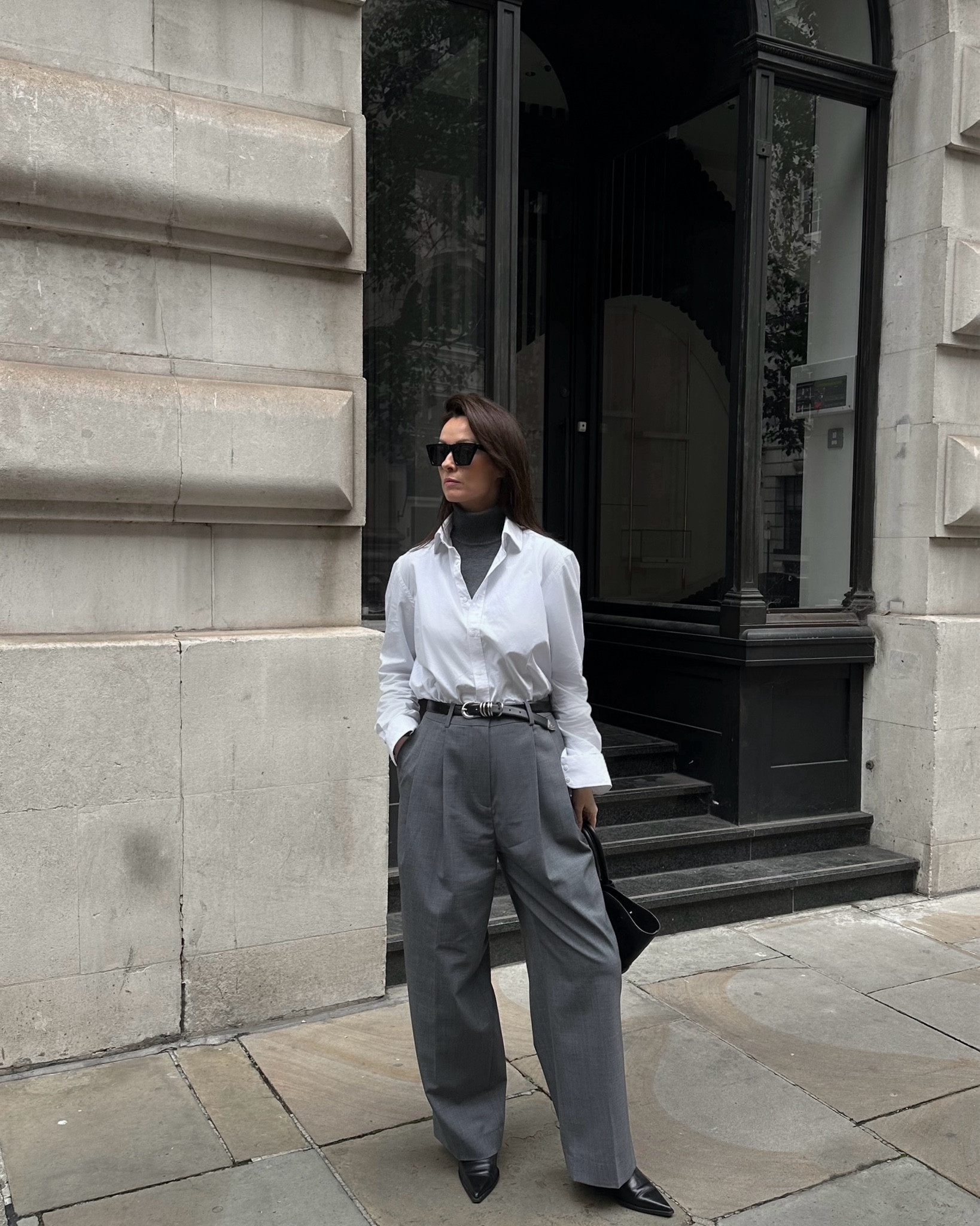 It’s giving corporate girlie but really I’m just here for all the layering tricks to keep warm 🙃

Women fashion, workwear, white shirt, wide leg trousers, what to wear, outfit inspo, ways to wear, poloneck, turtleneck, black belt, black boots, outfit inspiration 

#LTKstyletip #LTKworkwear #LTKautumn