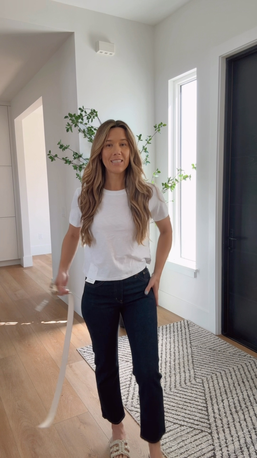 These @Madewell jeans are 10/10
Size 26
Tee small
Belt xs