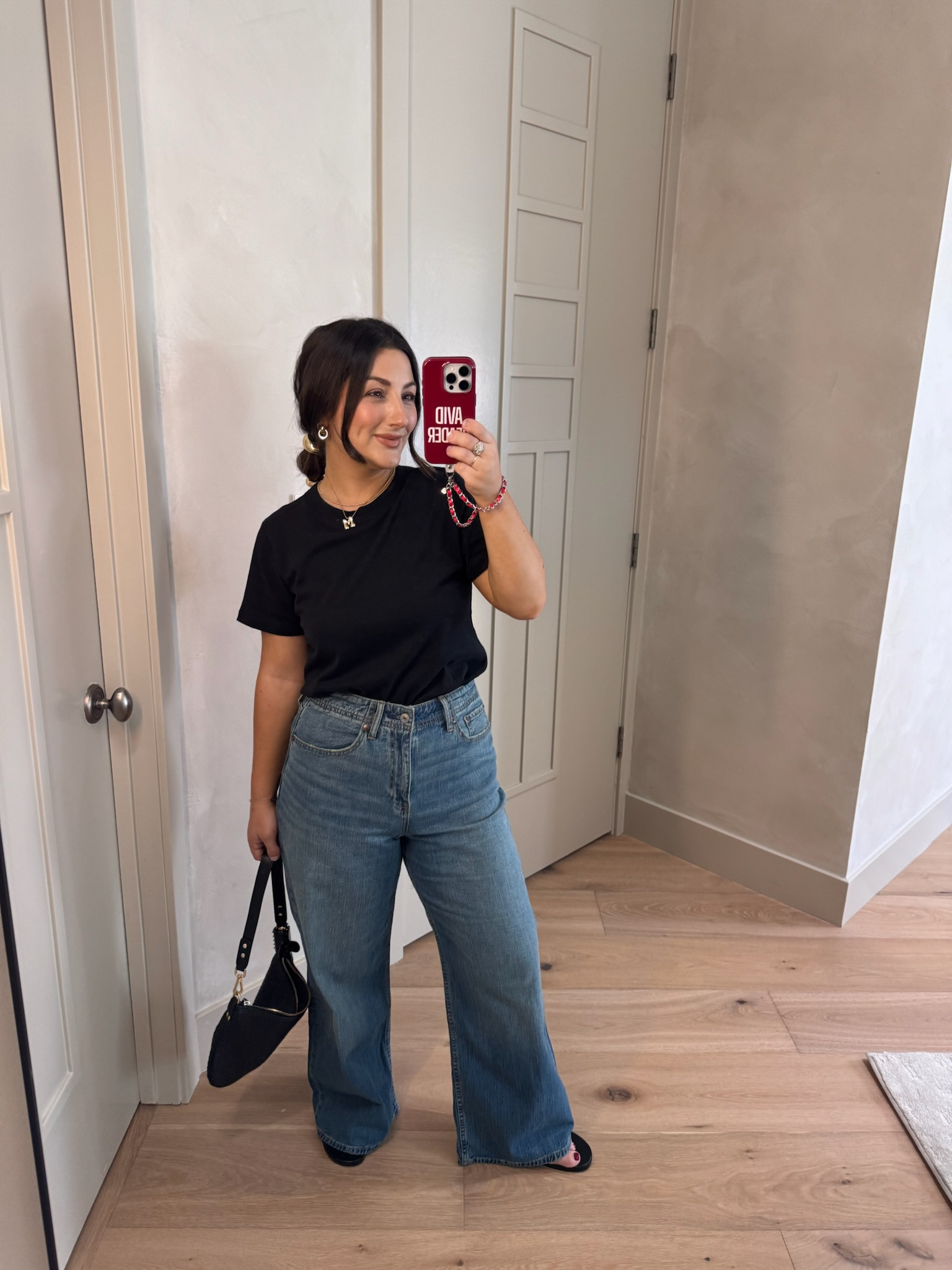 Effortless look! Tee size small! Love the relaxed fit with built in bra! Jeans size 28 short 

5'0" 140lbs
Petite friendly 

 #LTKootd #LTKSaleAlert #LTKPetite