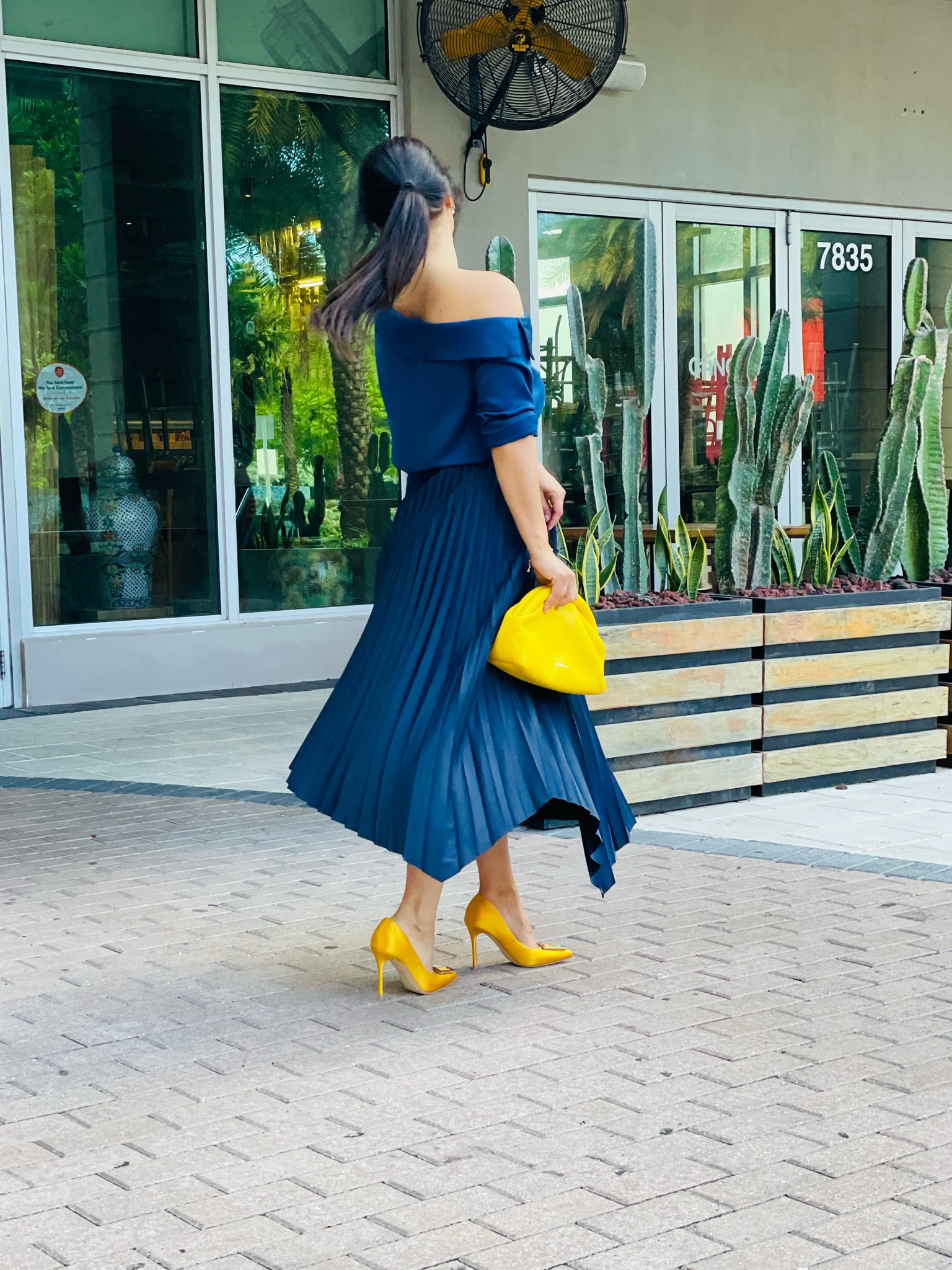 Colorful outfits for the summer! 

#LTKItBag #LTKShoeCrush #LTKStyleTip