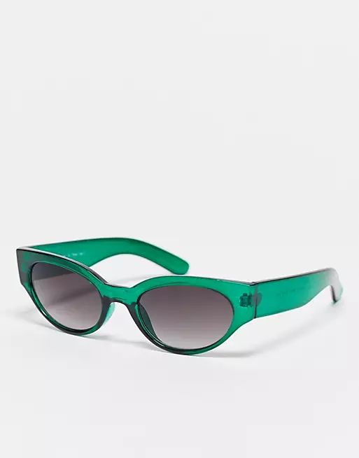 AJ Morgan – Schmale Cat-Eye-Sonnenbrille in Grün | ASOS (Global)