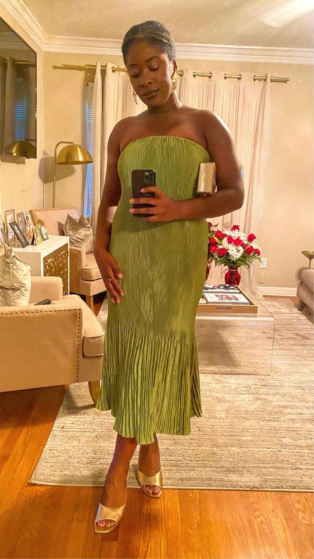 Best birthday dinner dress for August babies

strapless dress with pleats gemstone peridot summer wedding guest dress beach dinner acrylic clutch gold mules

#LTKitbag #LTKsalealert #LTKunder100