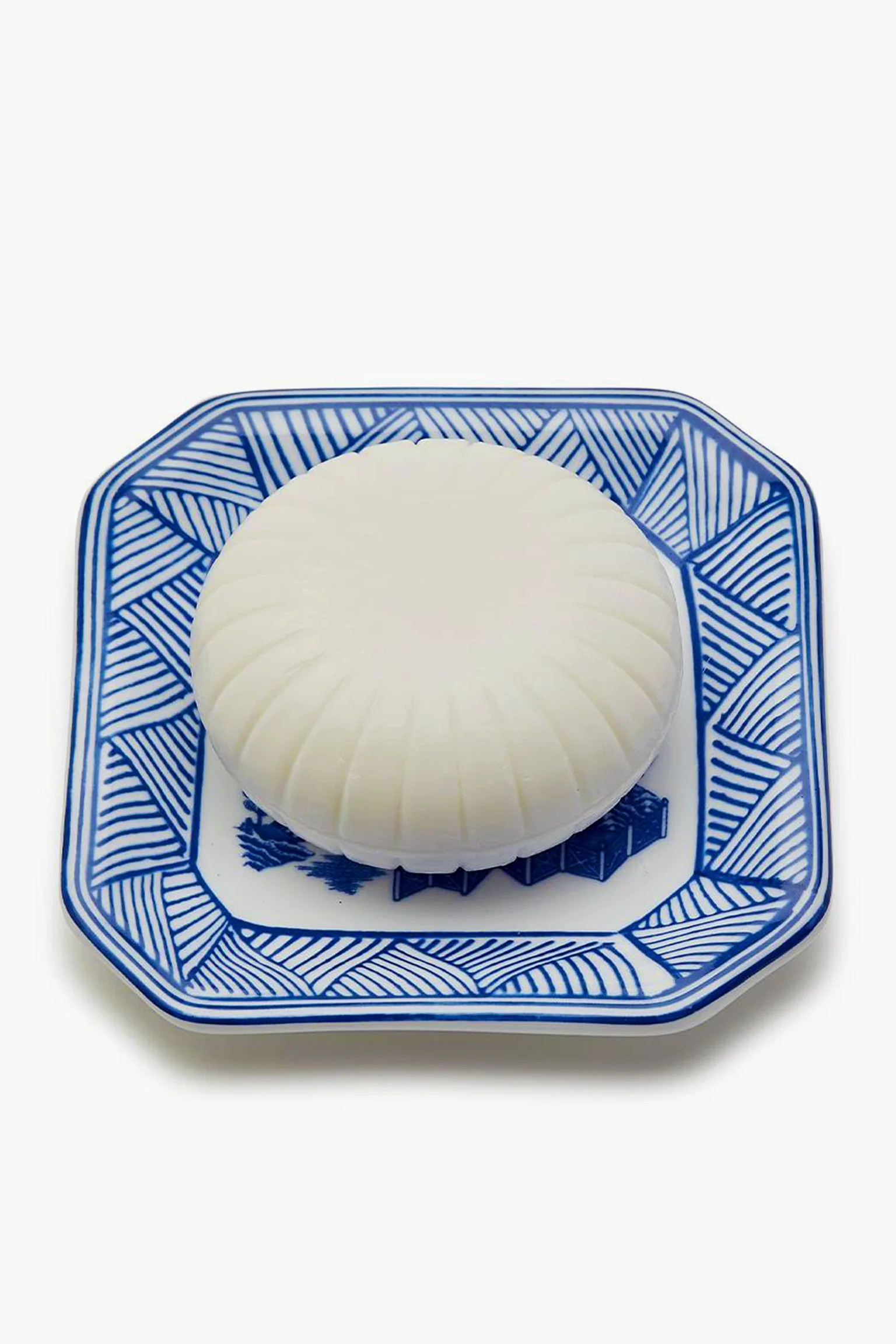 Blue Willow Sandalwood Soap with Porcelain Tray | Tuckernuck (US)