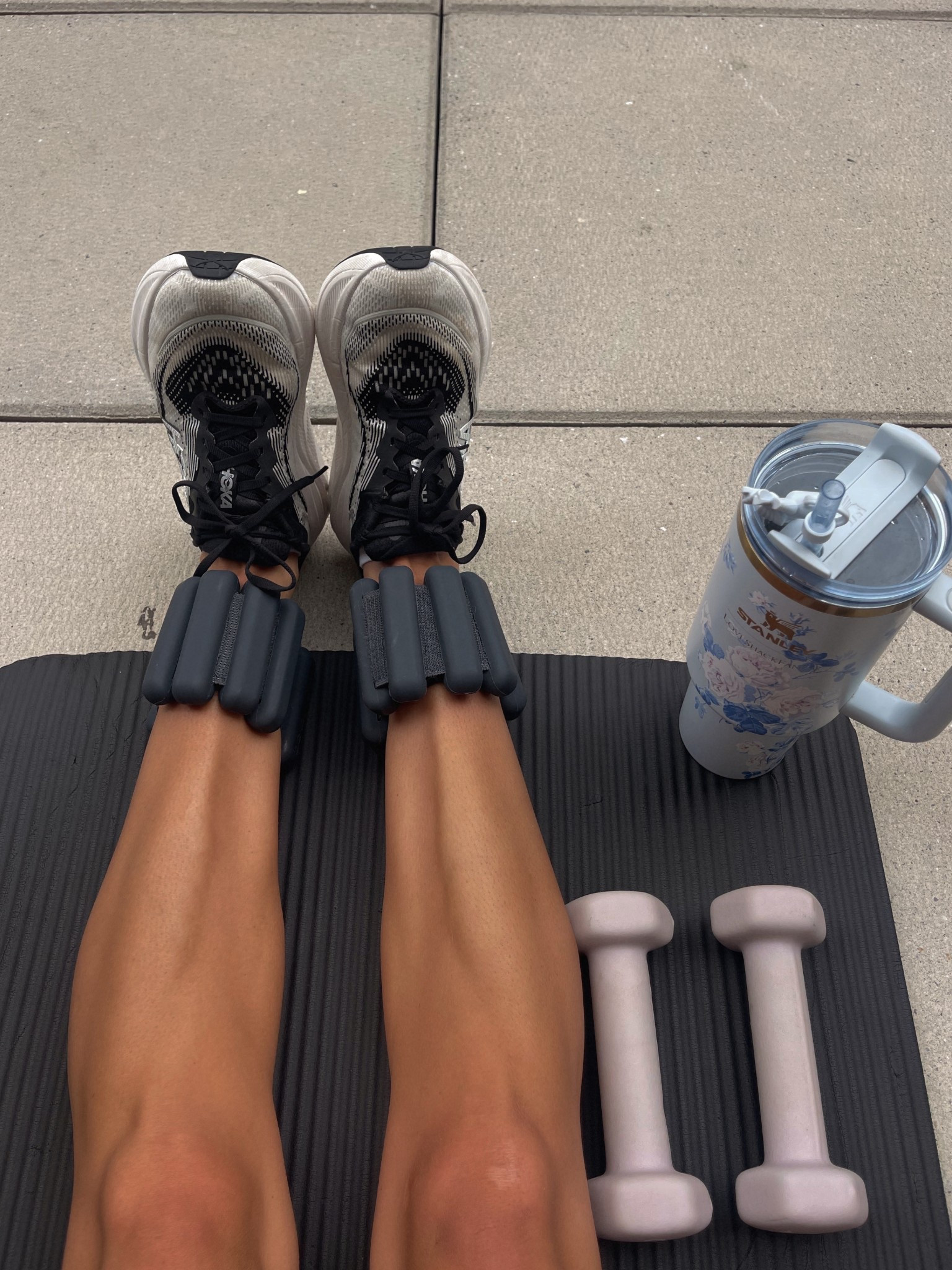 FORM outside > 🤸‍♂️🩵✨

#LTKSummerEdit #LTKActive #LTKFindsUnder100