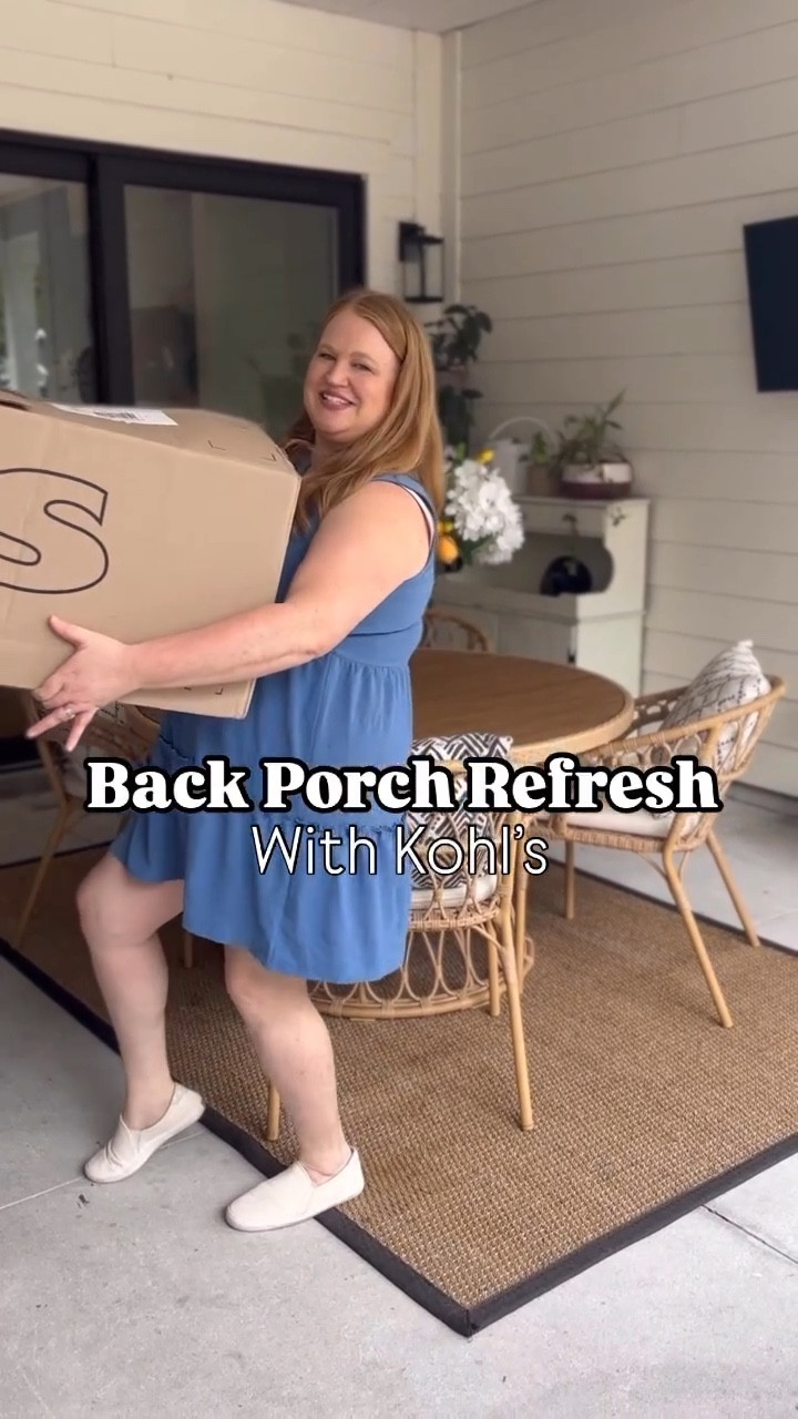 Who doesn’t love a good refresh?! I’m teaming up with @kohls to decorate my back porch for an end of summer BBQ. 

Comment “Summer” below for the links to my items and don’t forget to check out Kohl’s for your end of summer decor!

#kohlsfinds #kohlspartner #Outdoorliving, #outdoorrefresh, #patiorefresh, #patioupdate, #summerhomefinds, #summerhomefinds