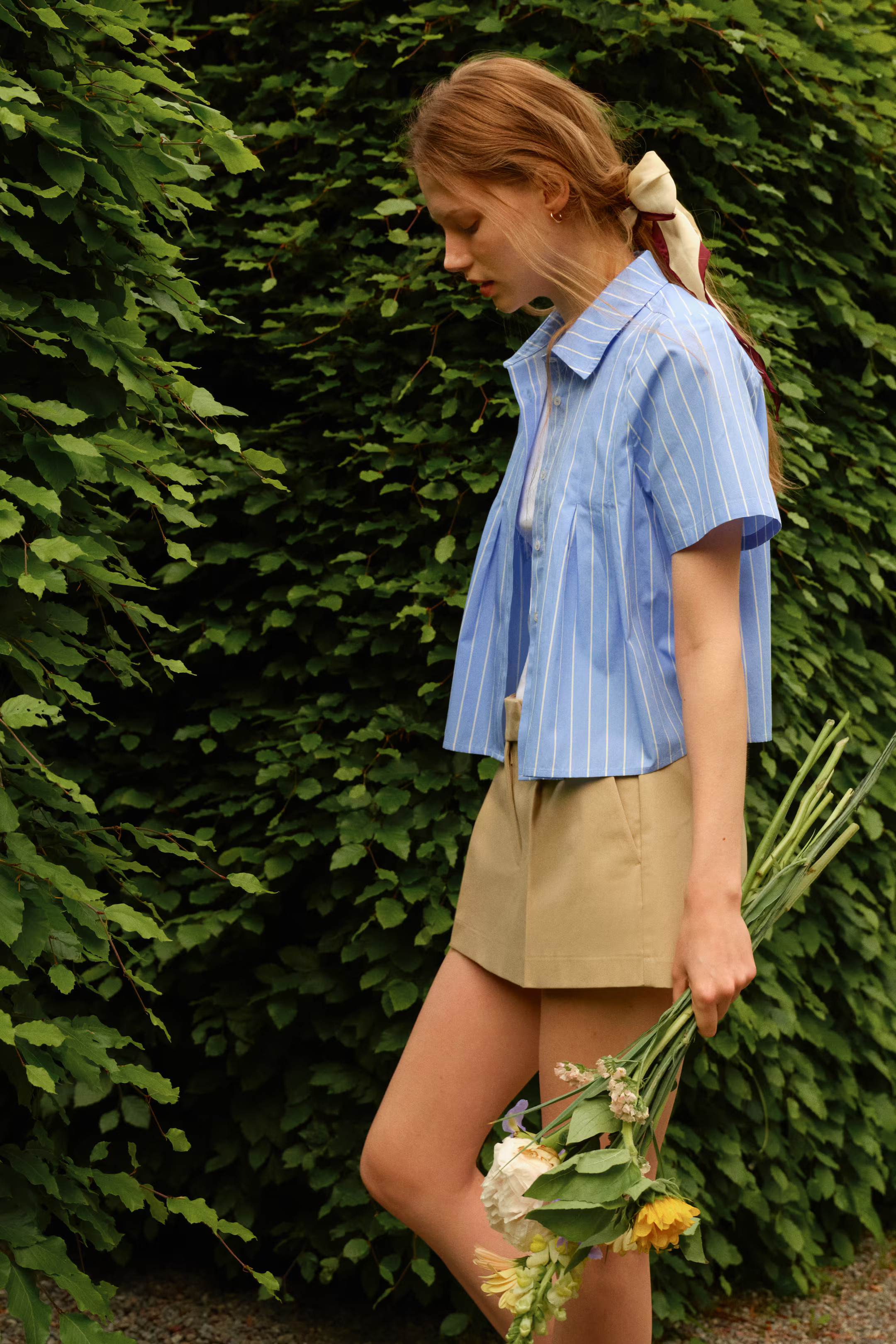 Popeline overhemdblouse met plooien | H&M (DE, AT, CH, NL, FI)