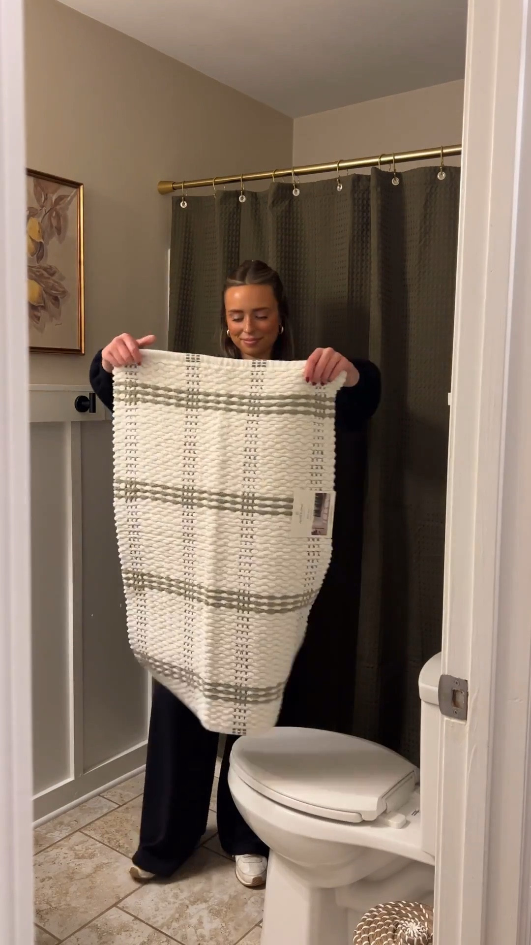 Redecorating the guest bath with pieces from Target🛁✨ 

#LTKSeasonal #LTKFindsUnder50 #LTKHome