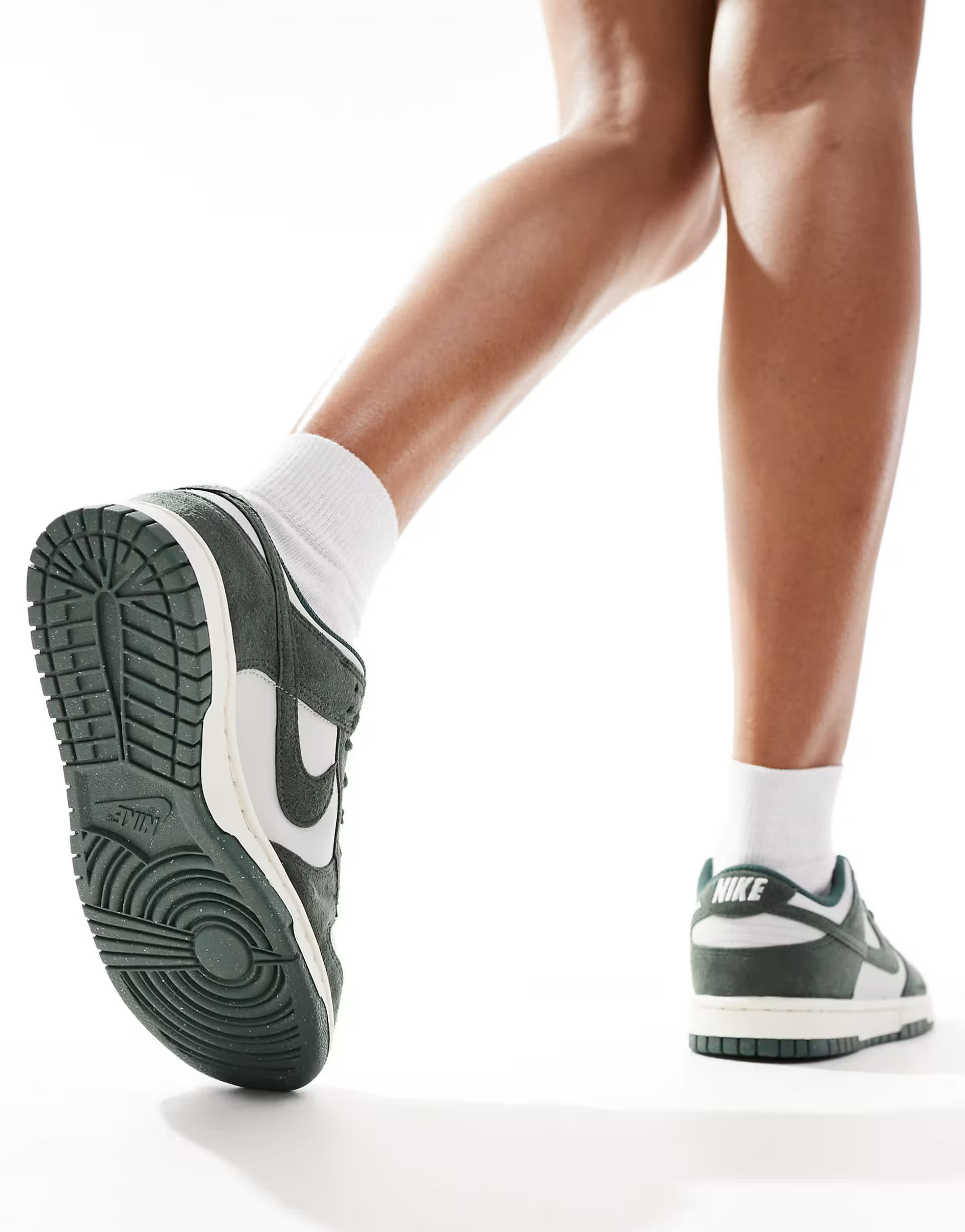 Nike Dunk Low trainers in white and green | ASOS (Global)