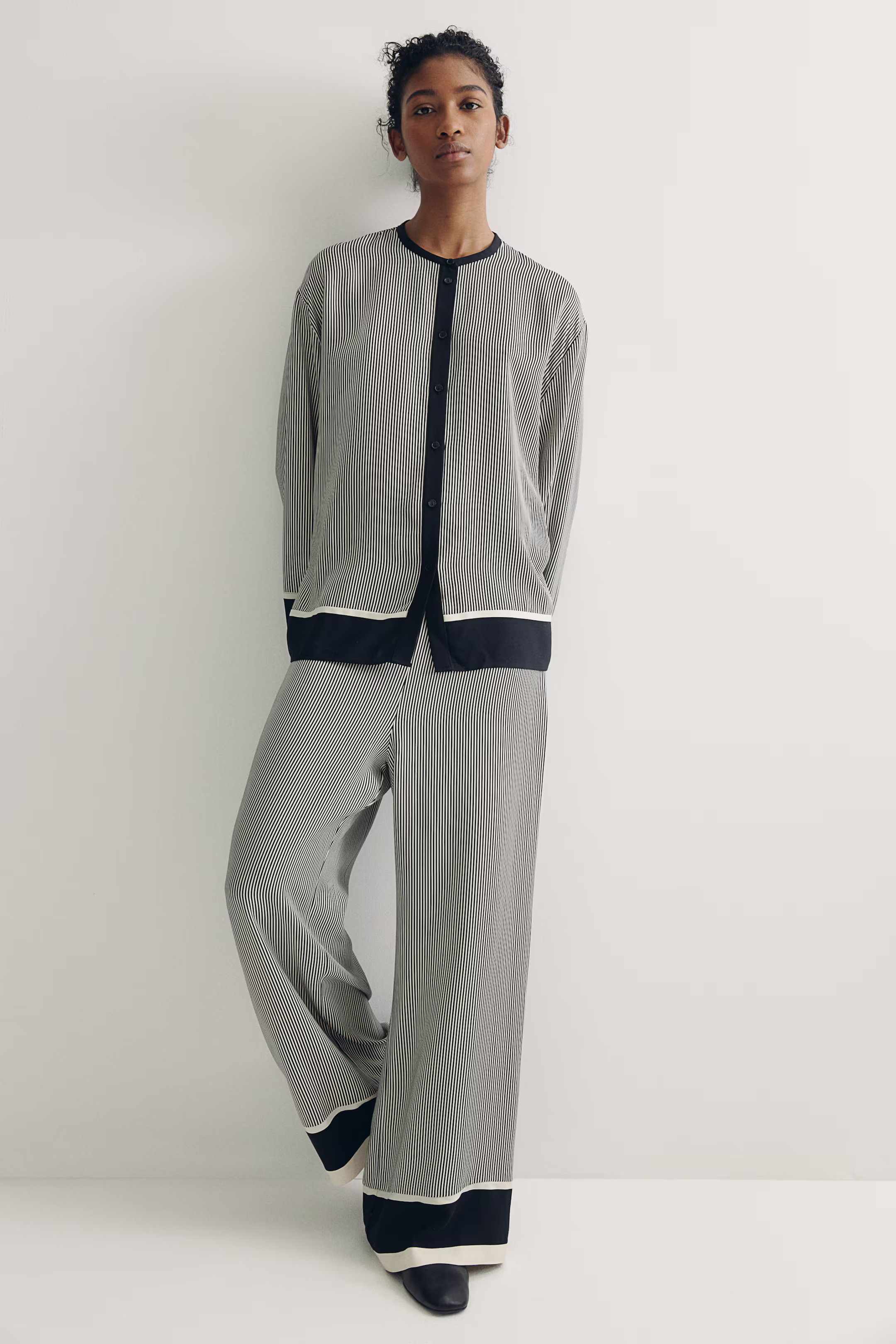 Straight trousers | H&M (UK, MY, IN, SG, PH, TW, HK)