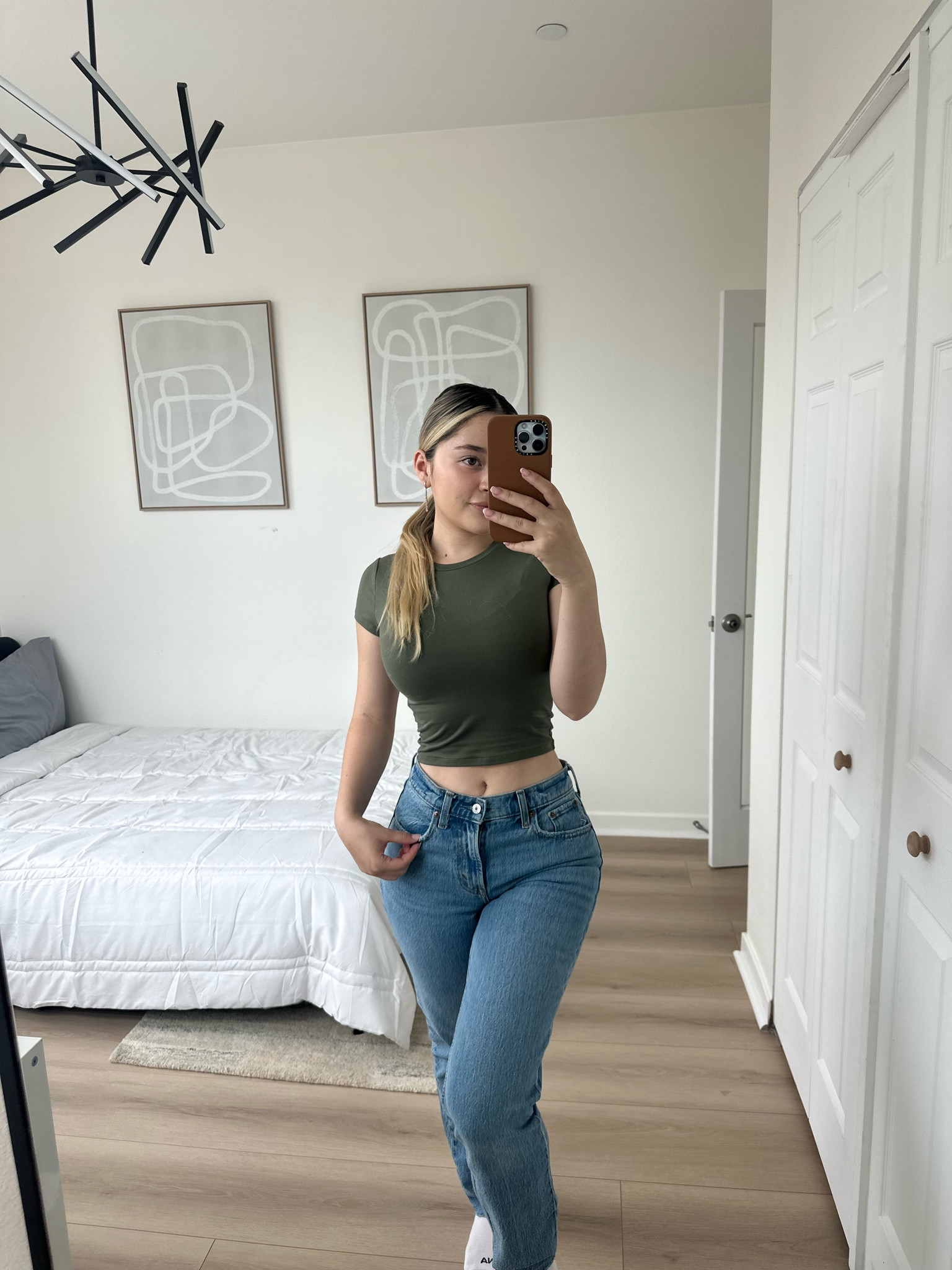 Obsessed with being in my mid rise jean era ✨✨

#LTKFindsUnder100 #LTKSeasonal