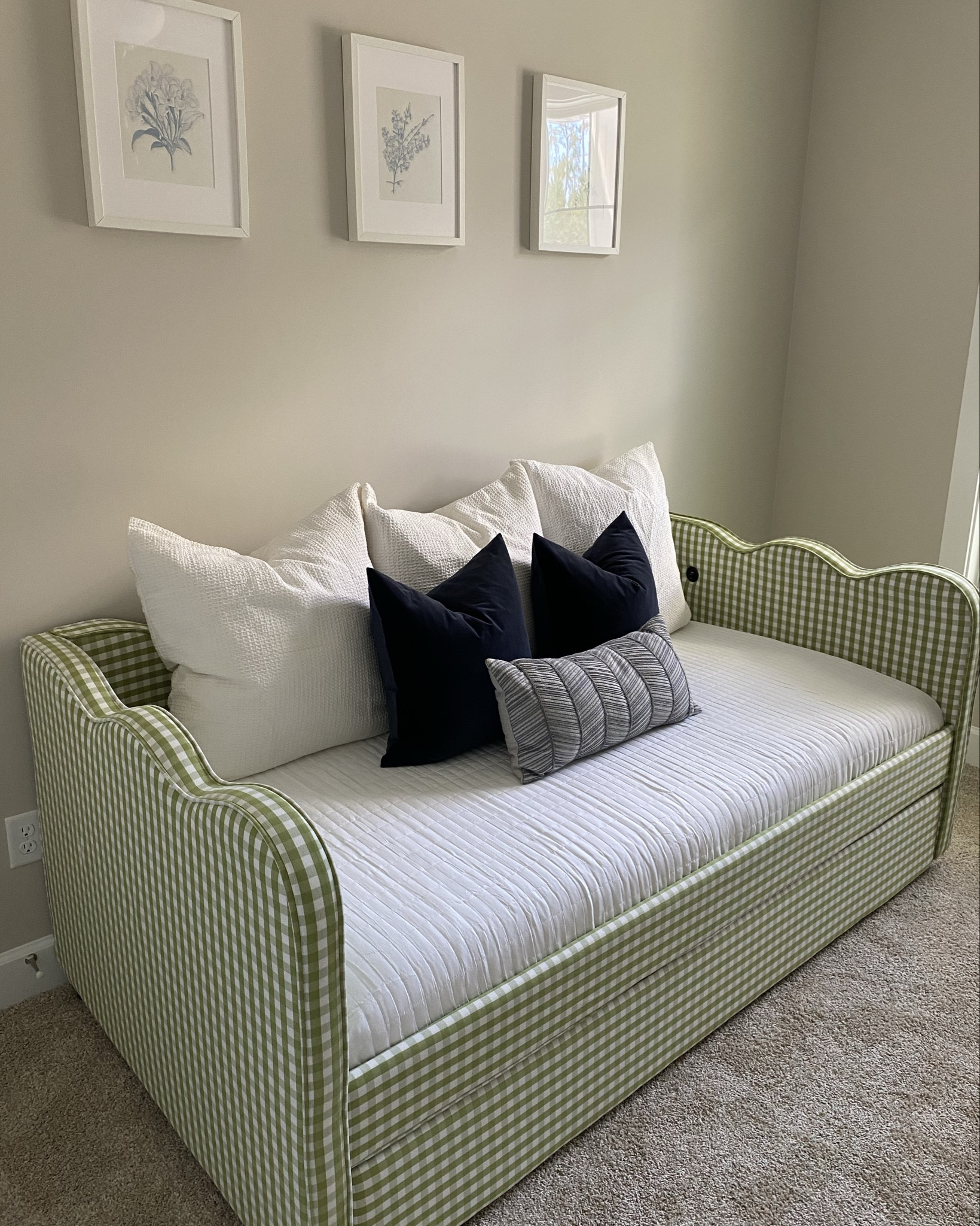 Adorable (and affordable) gingham daybed for the extra guest room that’s going to double as the baby’s playroom! 🤍🤍

#LTKHome #LTKKids #LTKmomlife