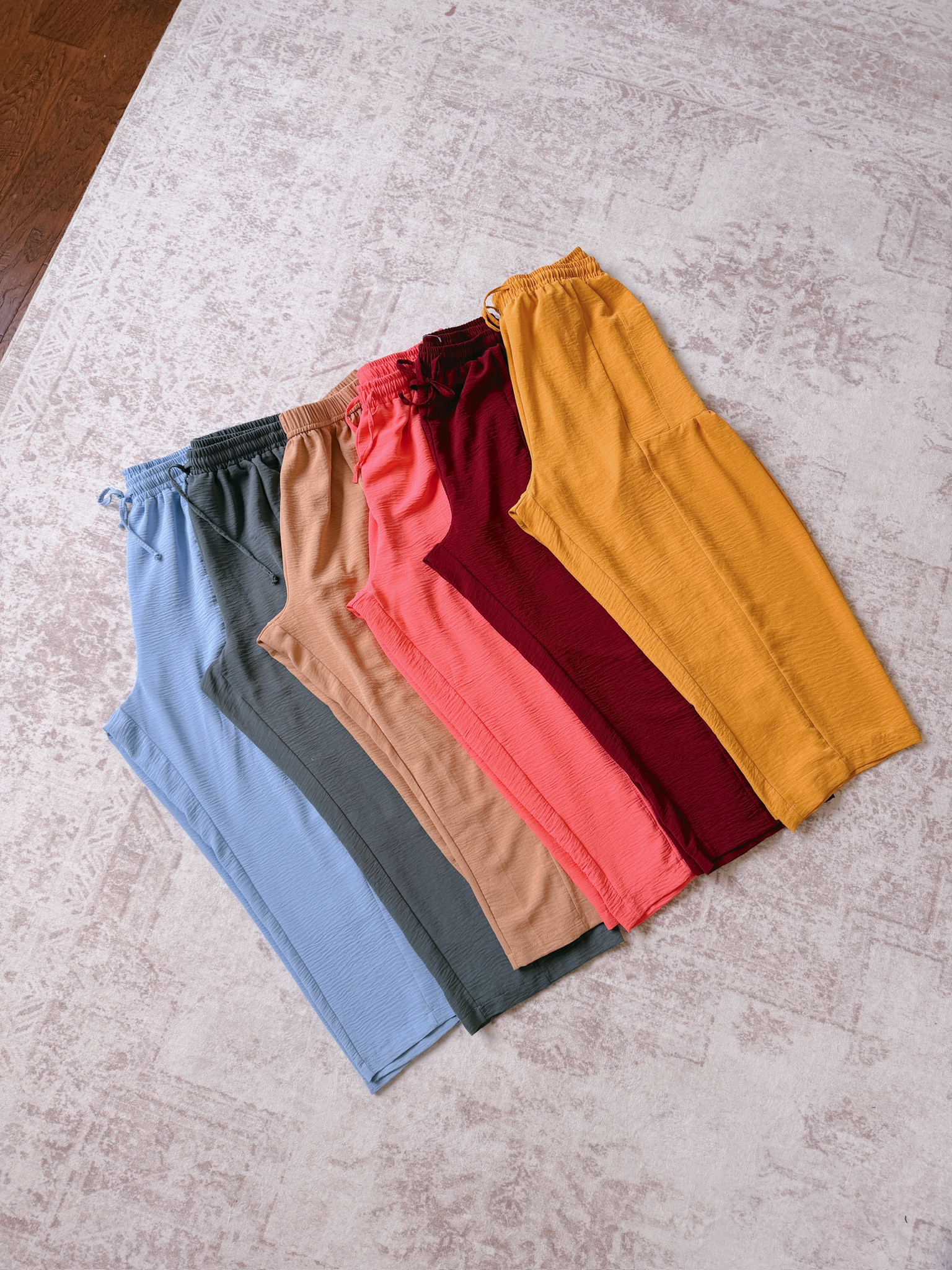 wearing an XL in these pants 

 #LTKSeasonal #LTKMidsize