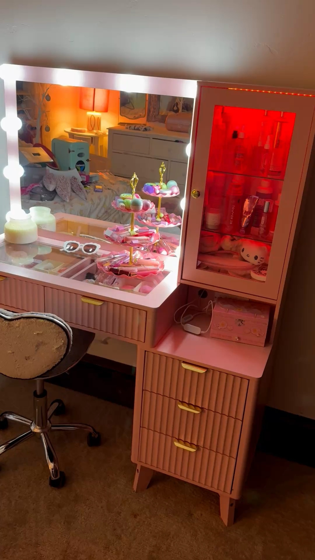 Pink Girls Vanity Less than $250

#LTKselfcare #LTKHome #LTKgrwm