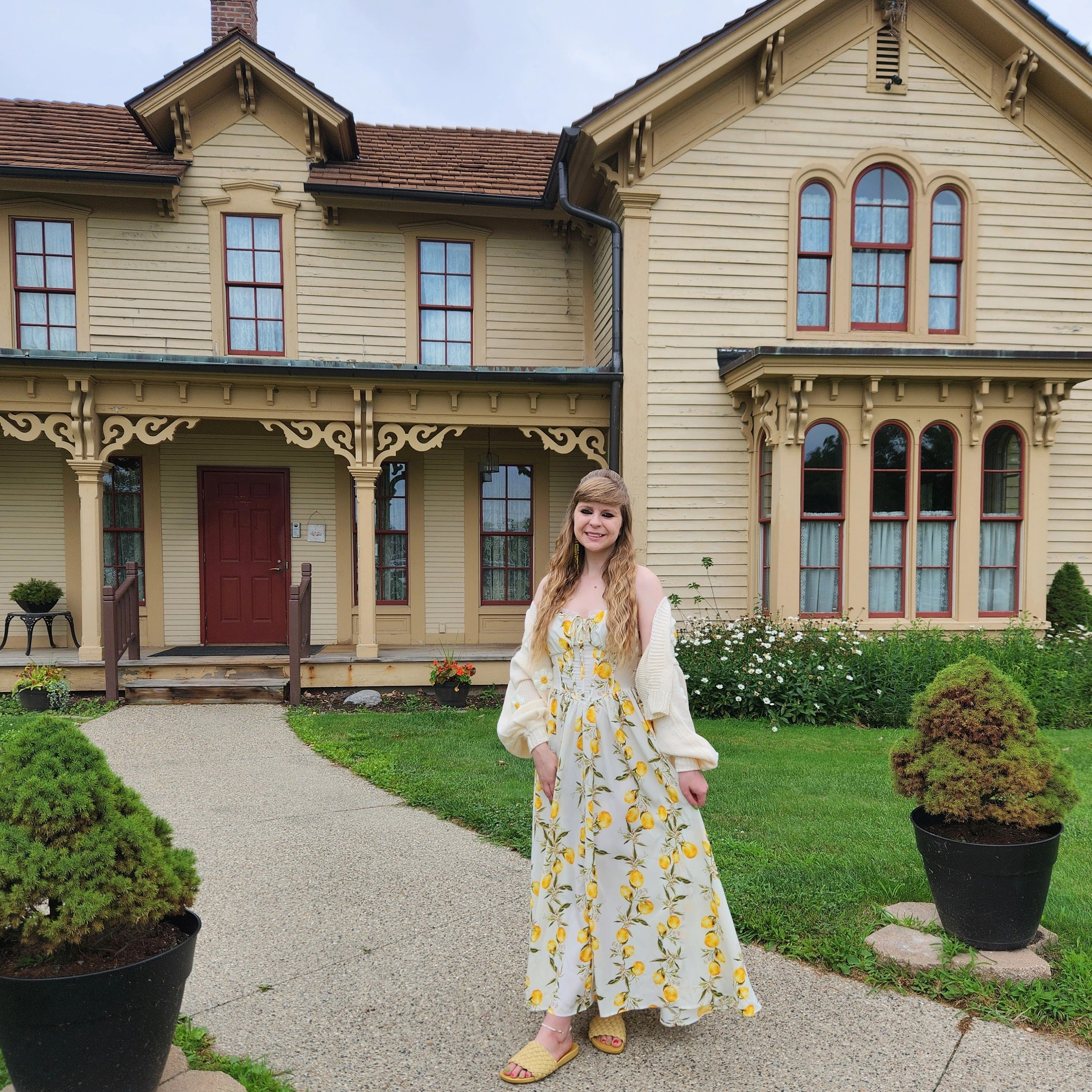 #ad Sharing My First End Of Summer LookBook This Year By: @SheinOfficial🏡In Order Of Appearance:🟩 Halter Pleated Waist Dress {60527760}🟩 Lantern Sleeve Cardigan {39516240}🟩 Woven Long Sleeve Top {68231199}🟩 Plaid Midi Skirt {51932953}🟩 Waist Clinching Ruffle Dress {51970217}Save Money, Live In Style! Shop SHEIN By Searching {UJQD4} Use Code: {BTSChey} For 1️⃣5️⃣% Off!#Sponsored #SHEINBackToSchool #SHEINSaveInStyle #SHEINForAll #EndOfSummer #FallTransition @Shein_Us

