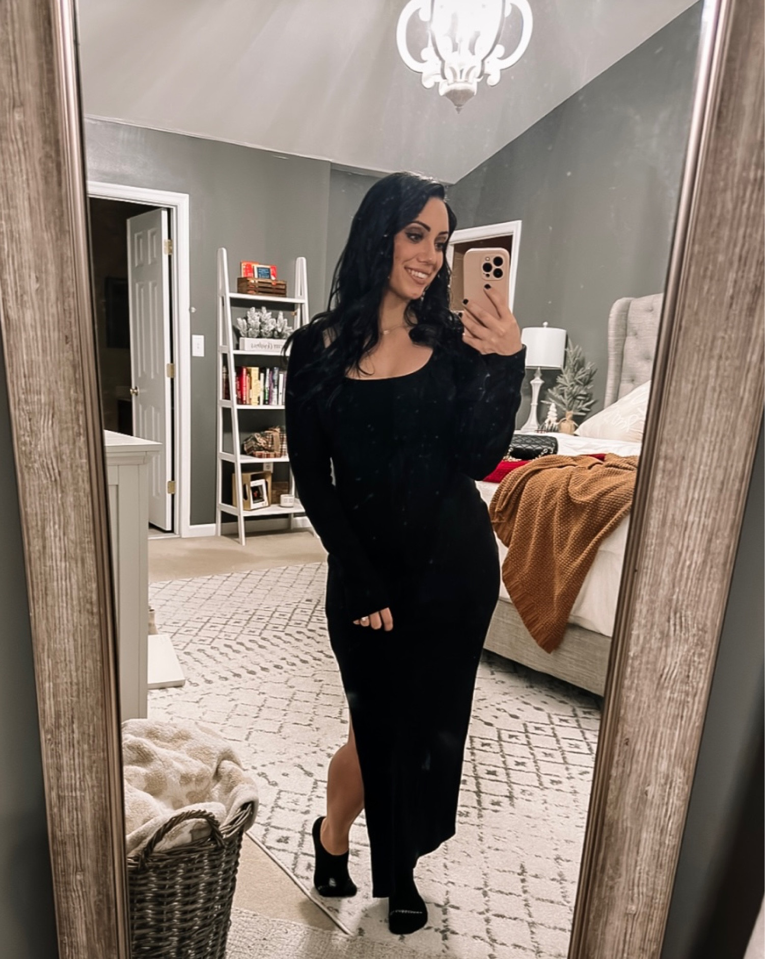 Such a cute and comfy black sweater dress! Gives just the right amount of dressed up while also hugging you in the right places 😁

#LTKfindsunder50 #LTKSeasonal #LTKstyletip