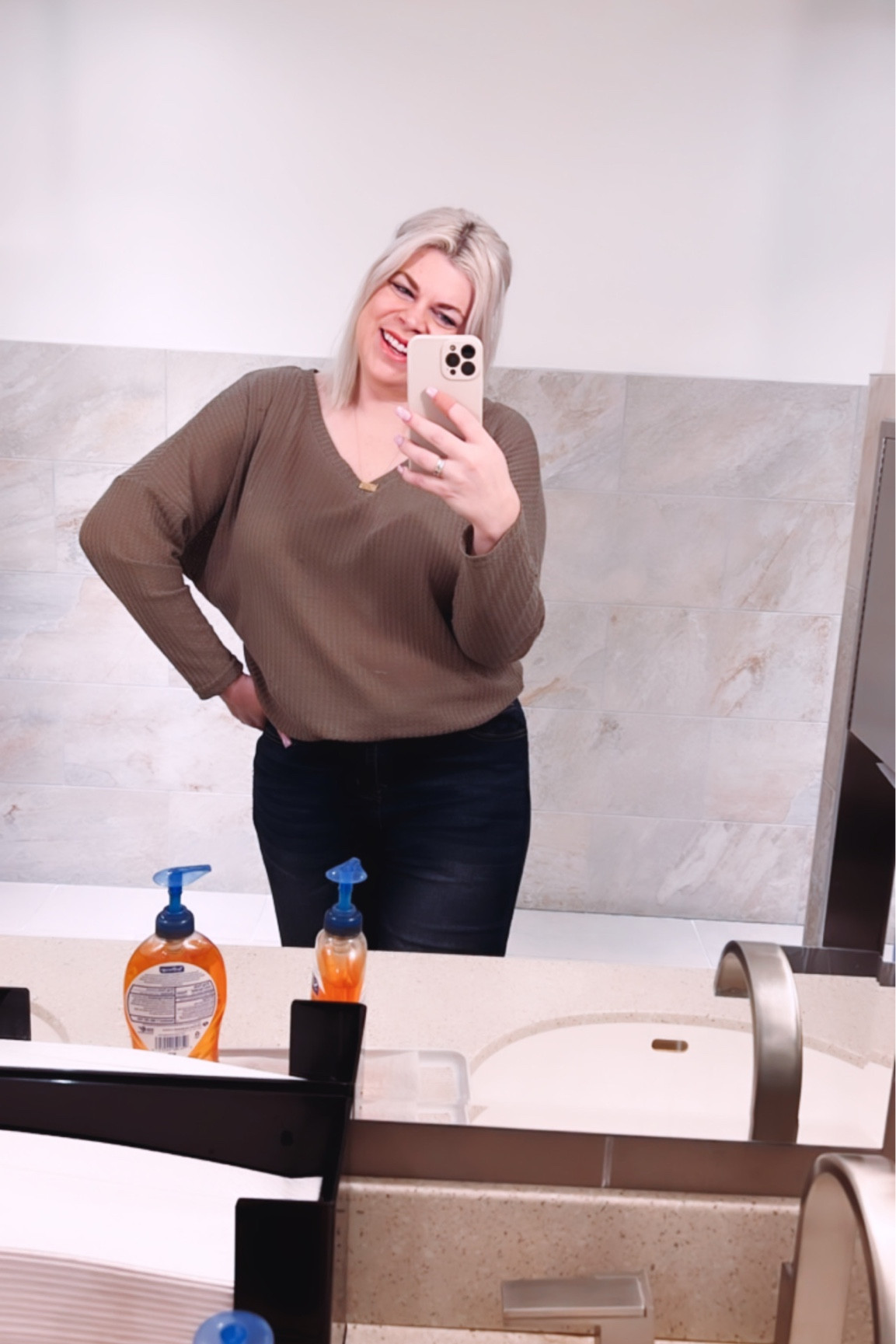 #ootd 4.5 💫🖤

#LTKcurves #LTKunder50 #LTKworkwear