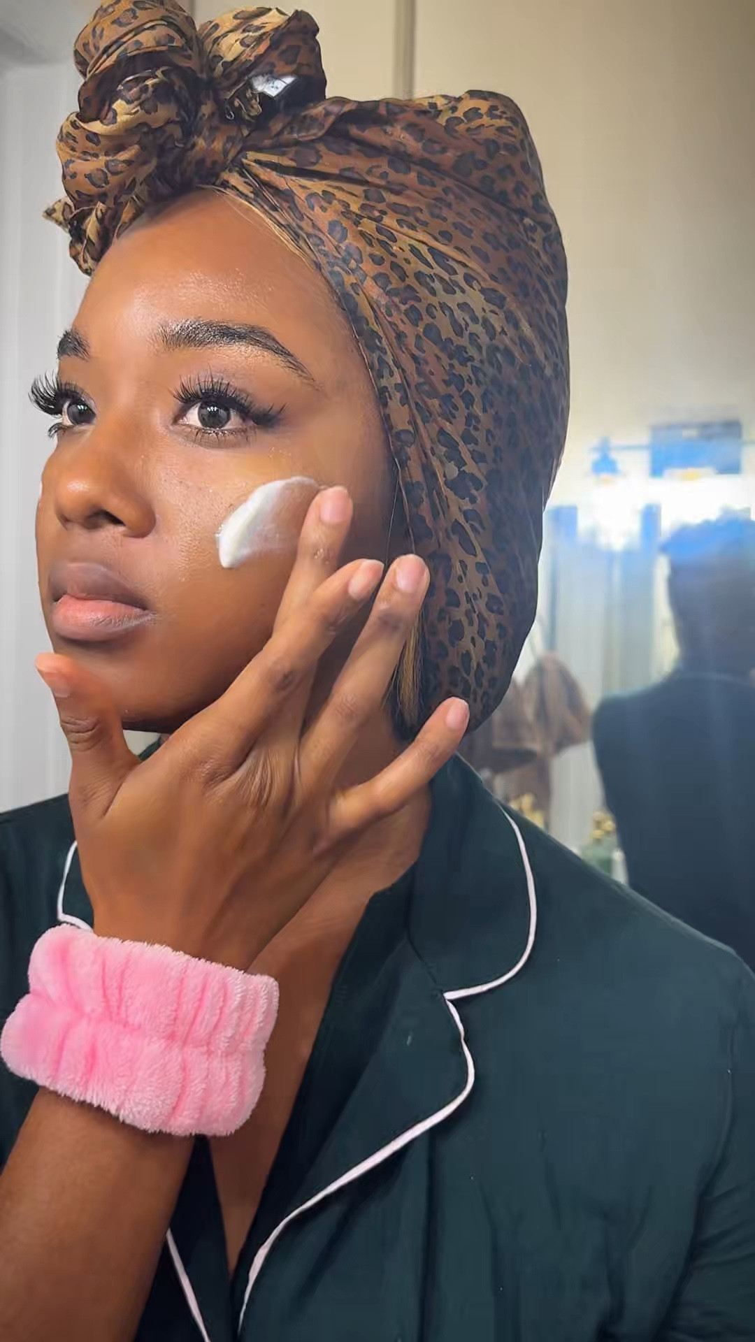 Your Esthie Bestie is back with more skincare tips! 
I’m using products from @parevabeauty and they will transform your skin. During my routine I used the Firming Glow Serum which brought my full skin back to life and Coll20 Gel Cream Moisturizer that left sealed in the serum and left my skin super hydrated. #ad 

#ClinicalSkincare #Longevity #ScientistFounded #exosomes

#LTKselfcare #LTKgrwm #LTKBeauty