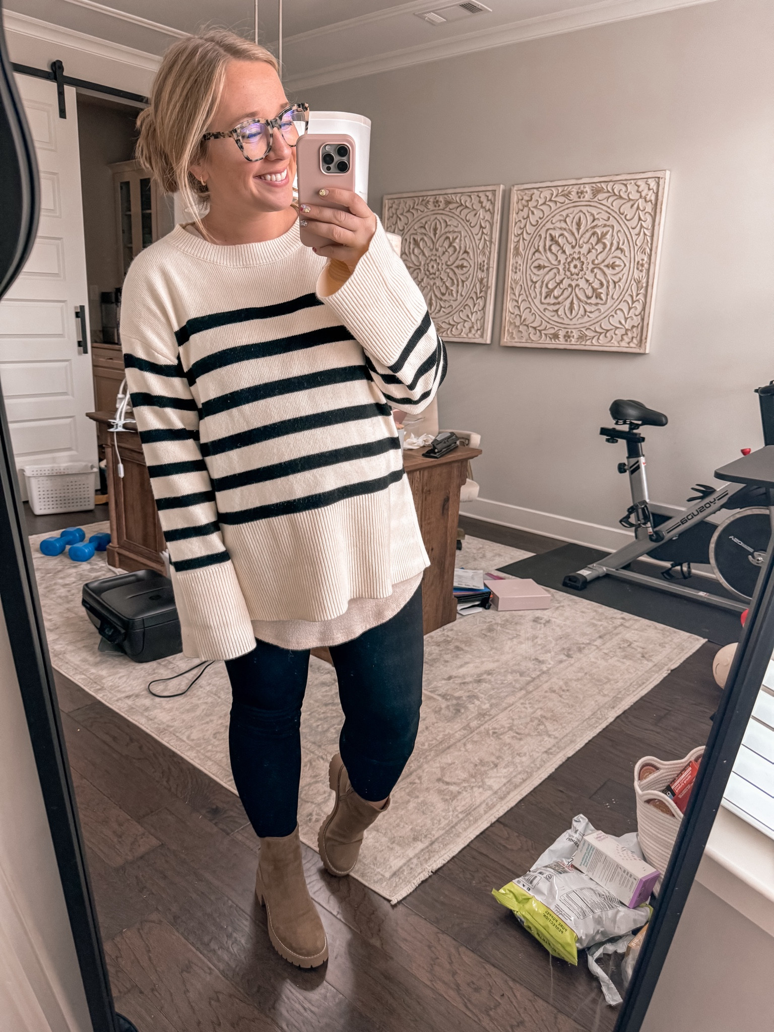 Casual maternity style - teacher maternity style winter - teacher outfit idea 

#LTKbump #LTKSeasonal #LTKworkwear