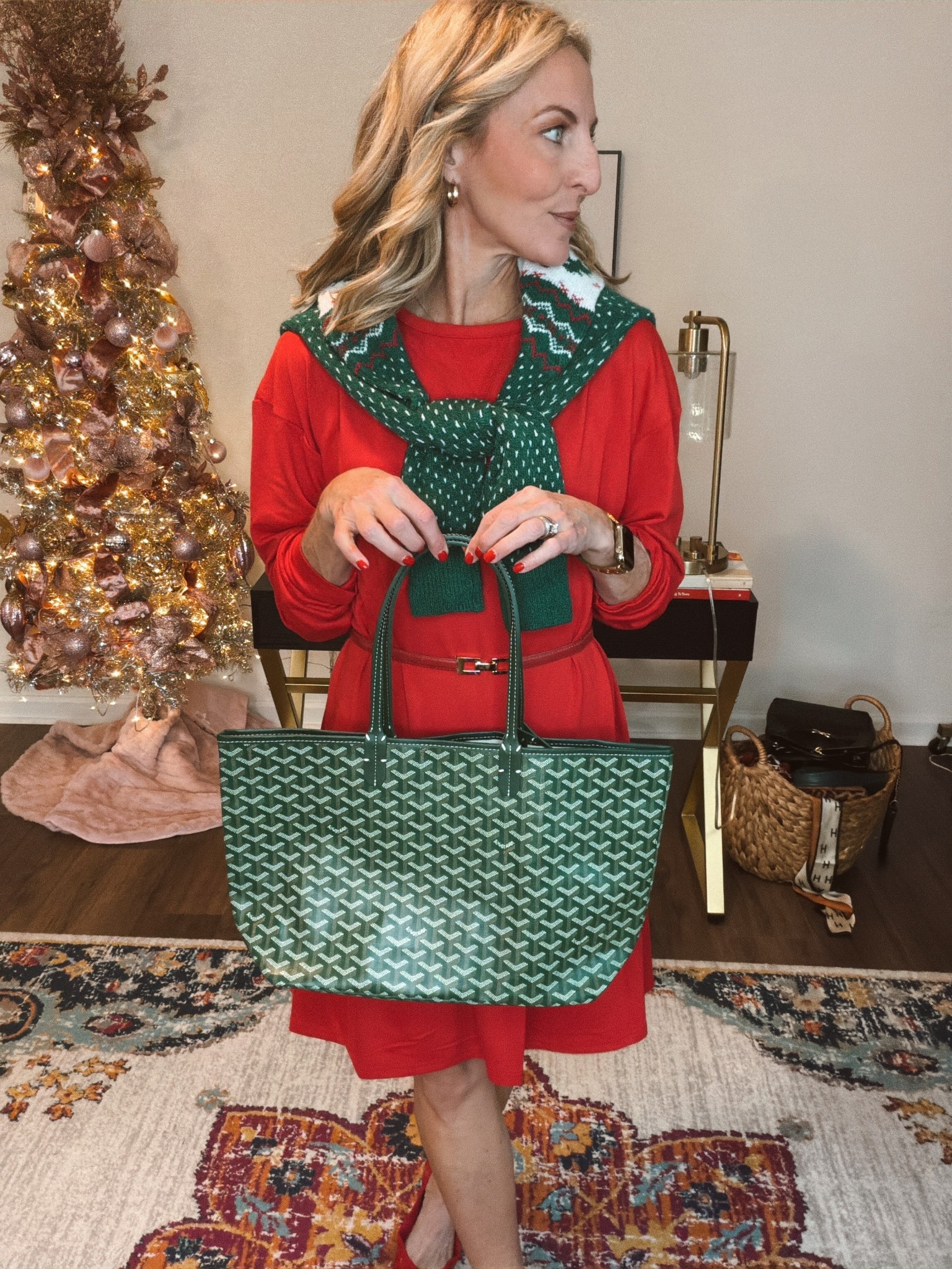 This Amazon favorite is still in stock. It might not make it under the tree in time. But a picture of it sure can. Future you will be very glad you grabbed it when you did.