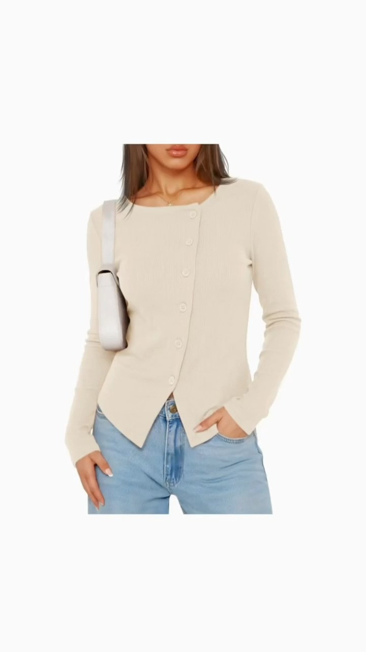 Can wear this top so many different ways! 

 #LTKNYFW #LTKgrwm #LTKootd